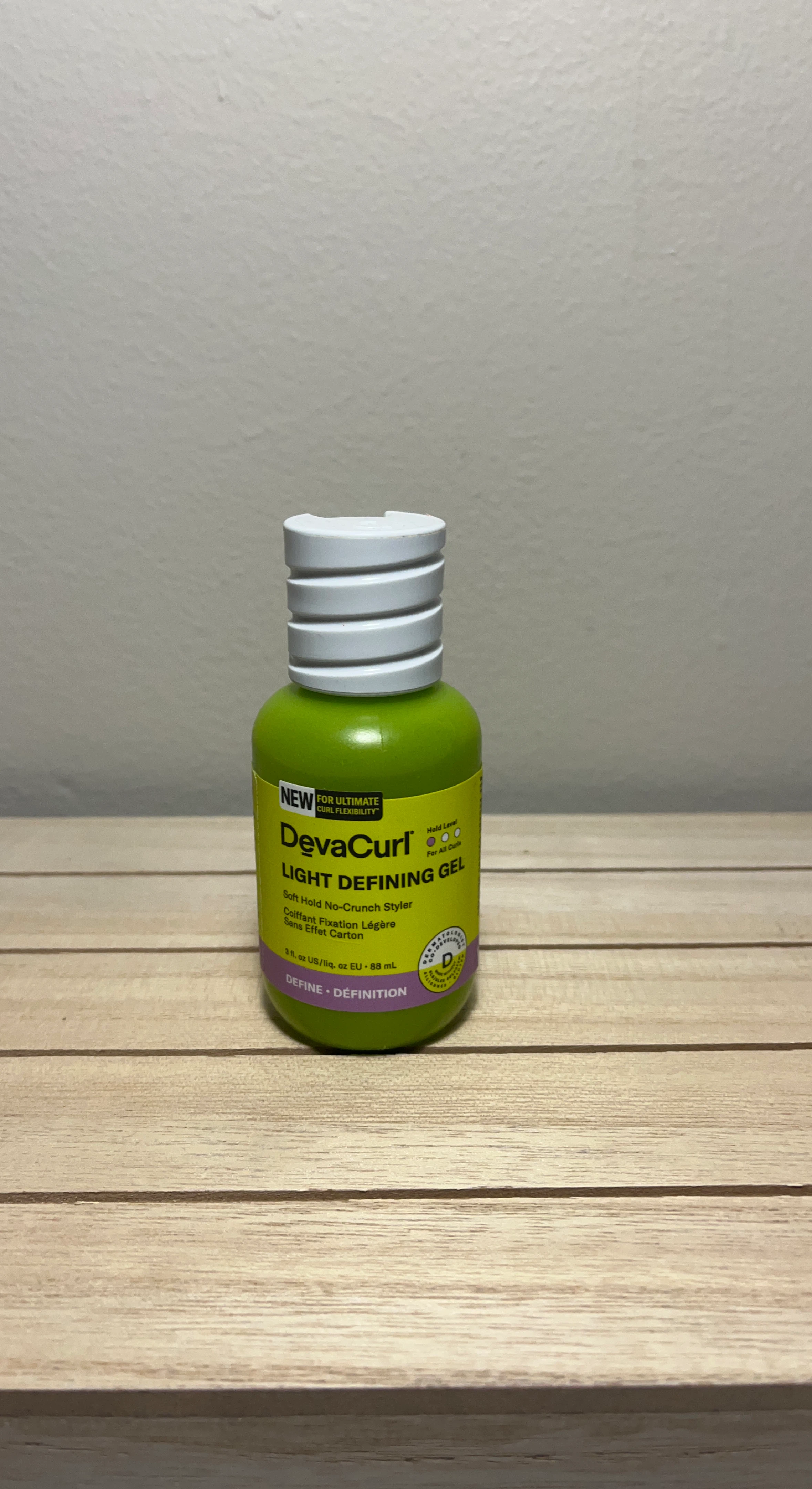 DevaCurl Light Defining Gel - free