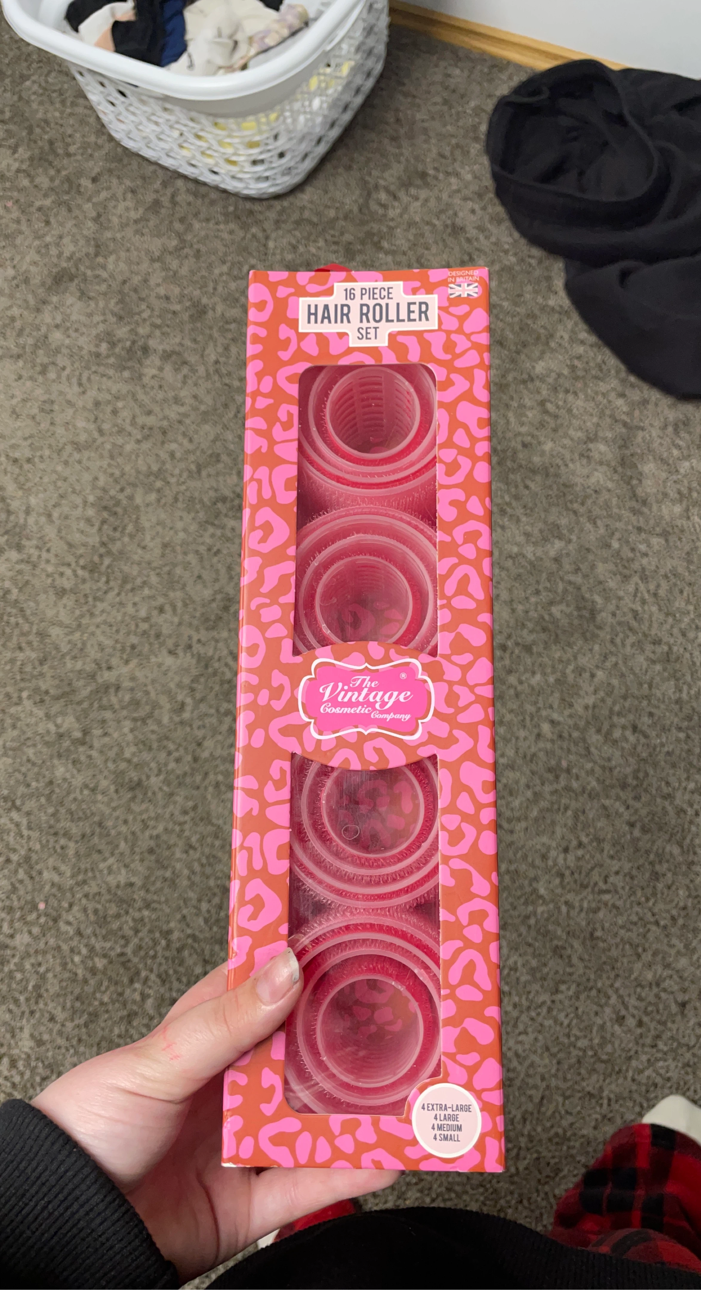 The Vintage Cosmetic Company 16 Piece Hair Roller Set