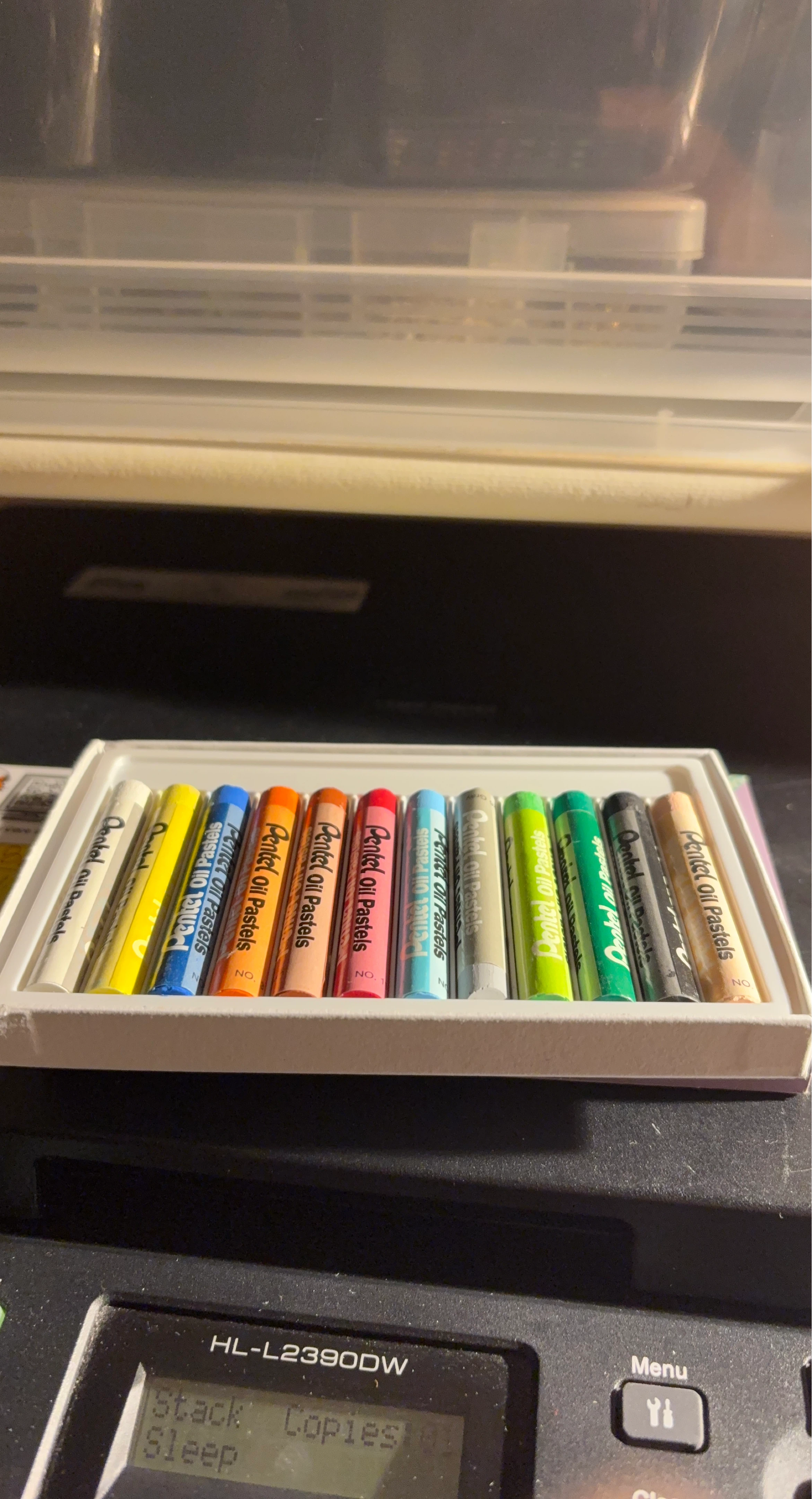 Pentel Arts Oil Pastels - 12 Colours