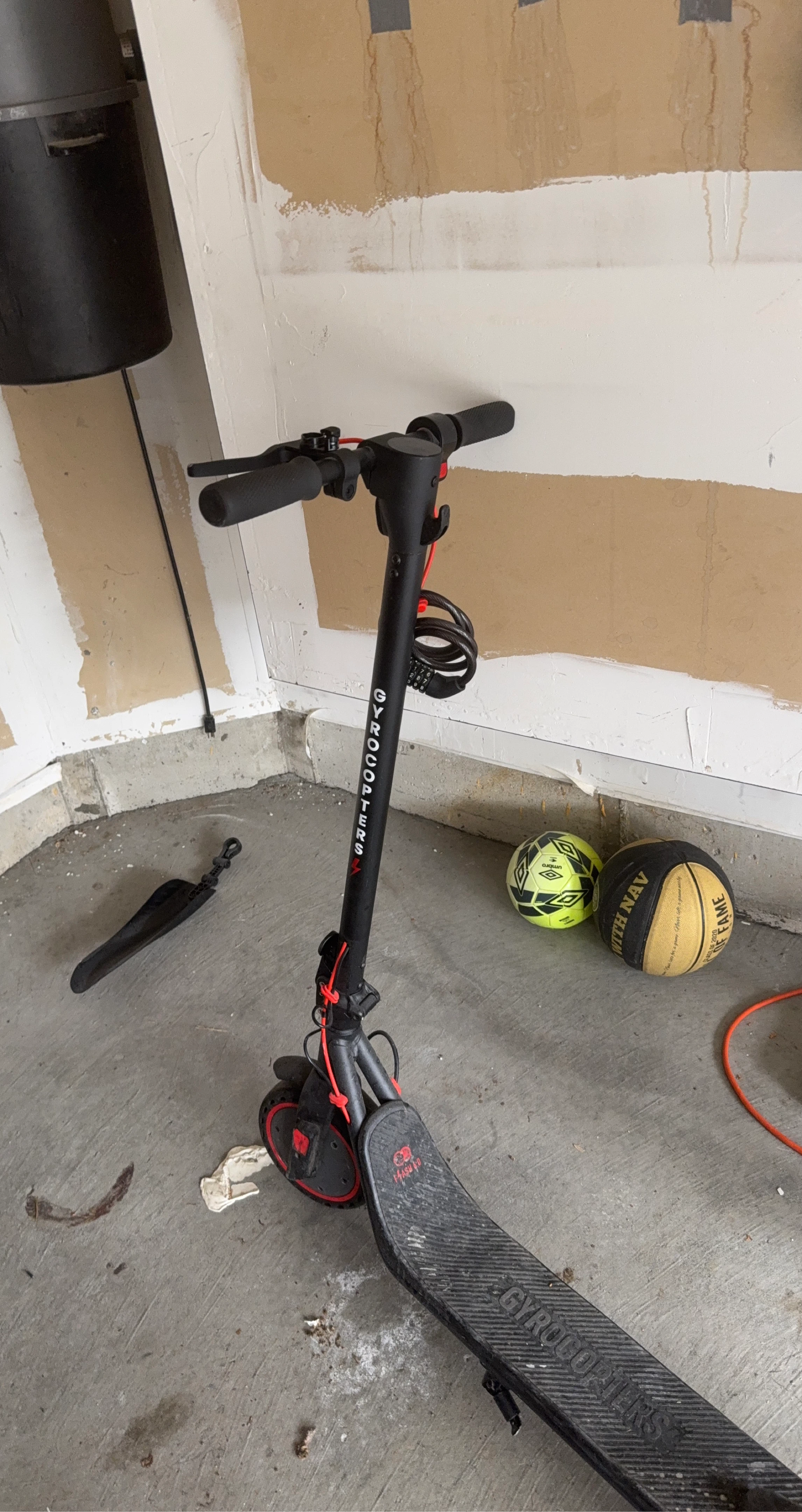 Gyroor F1 Electric Scooter