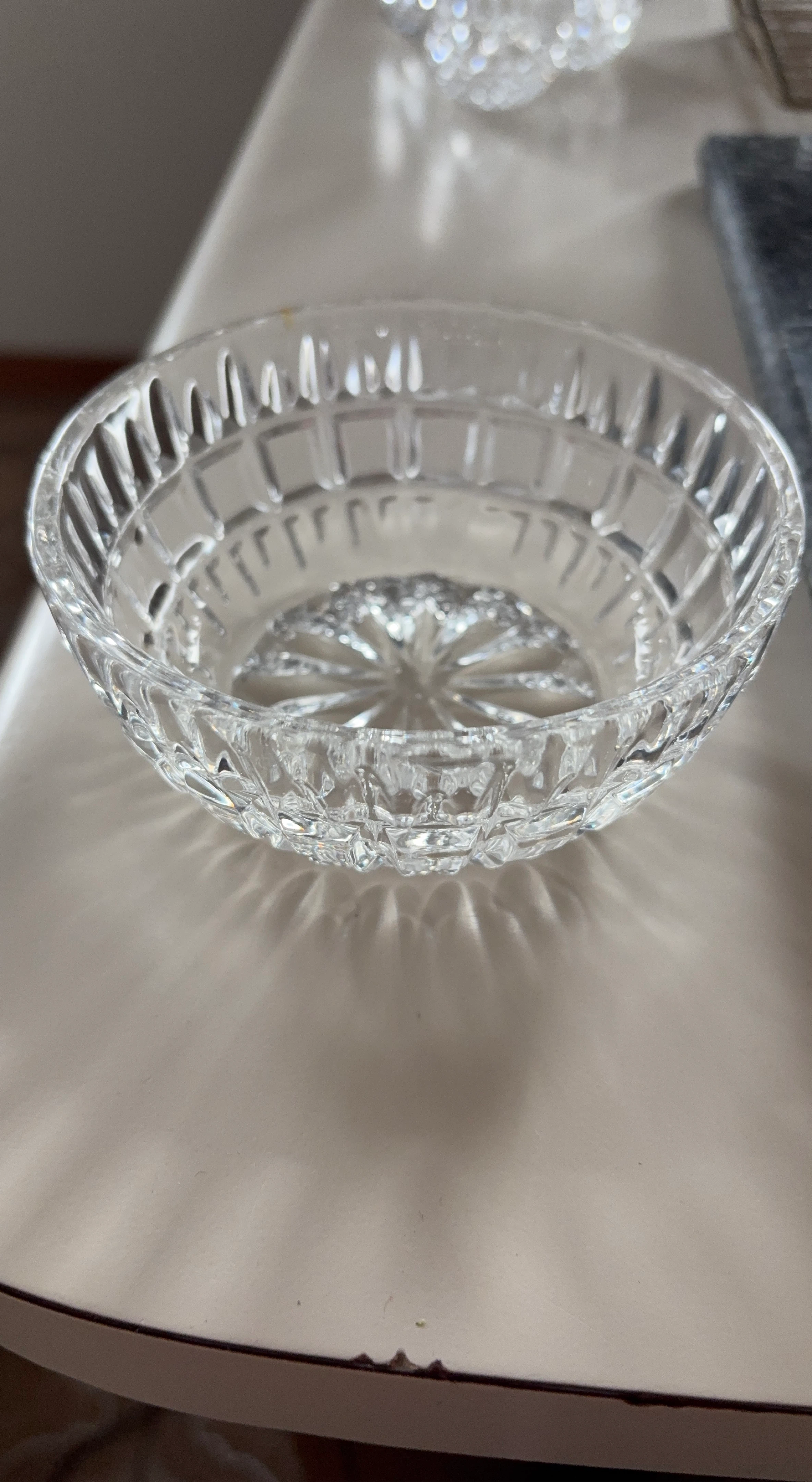 Glass decorative bowl