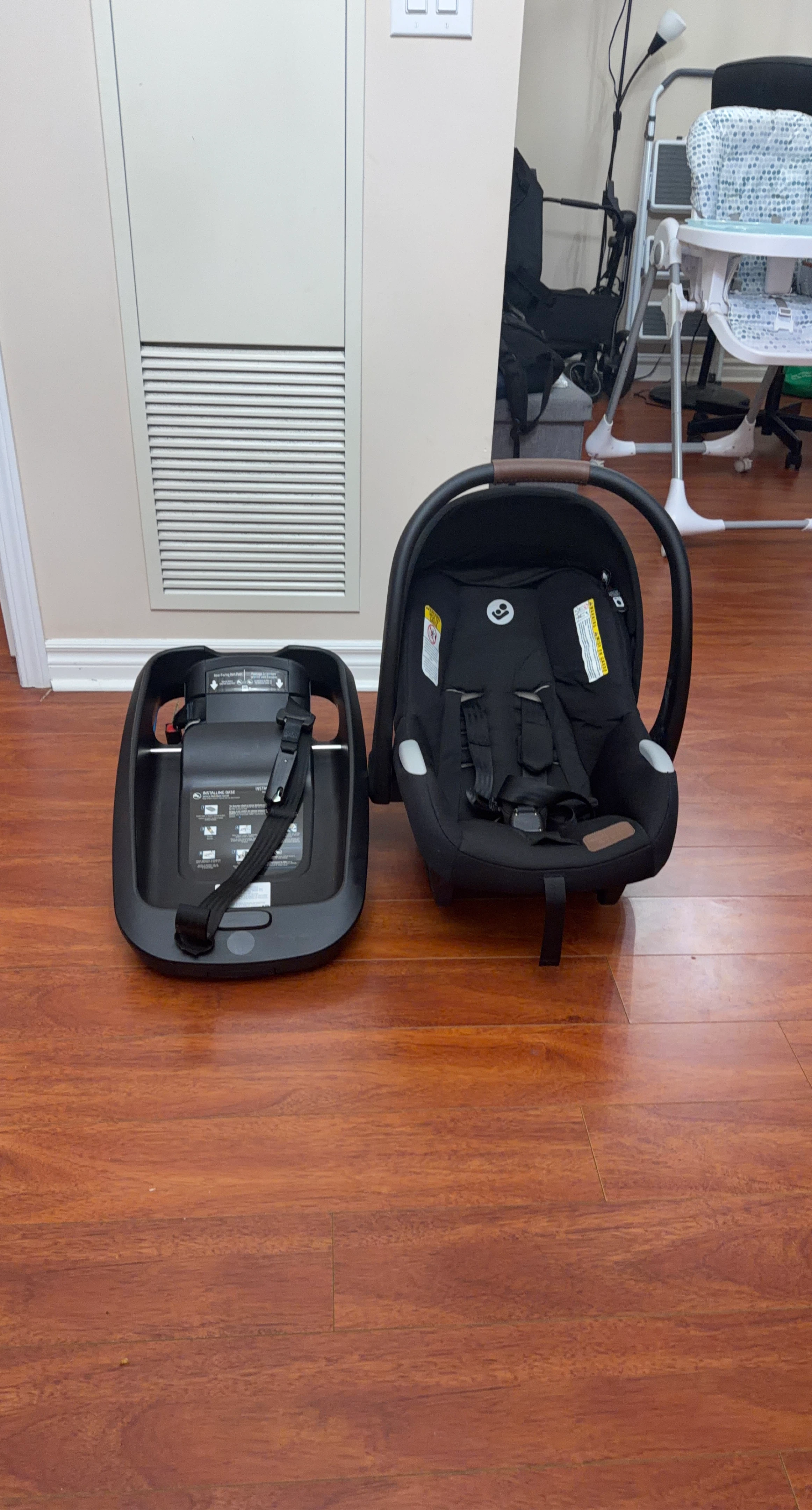 New 2025 Maxi-Cosi Mico Luxe Infant Car Seat and Base