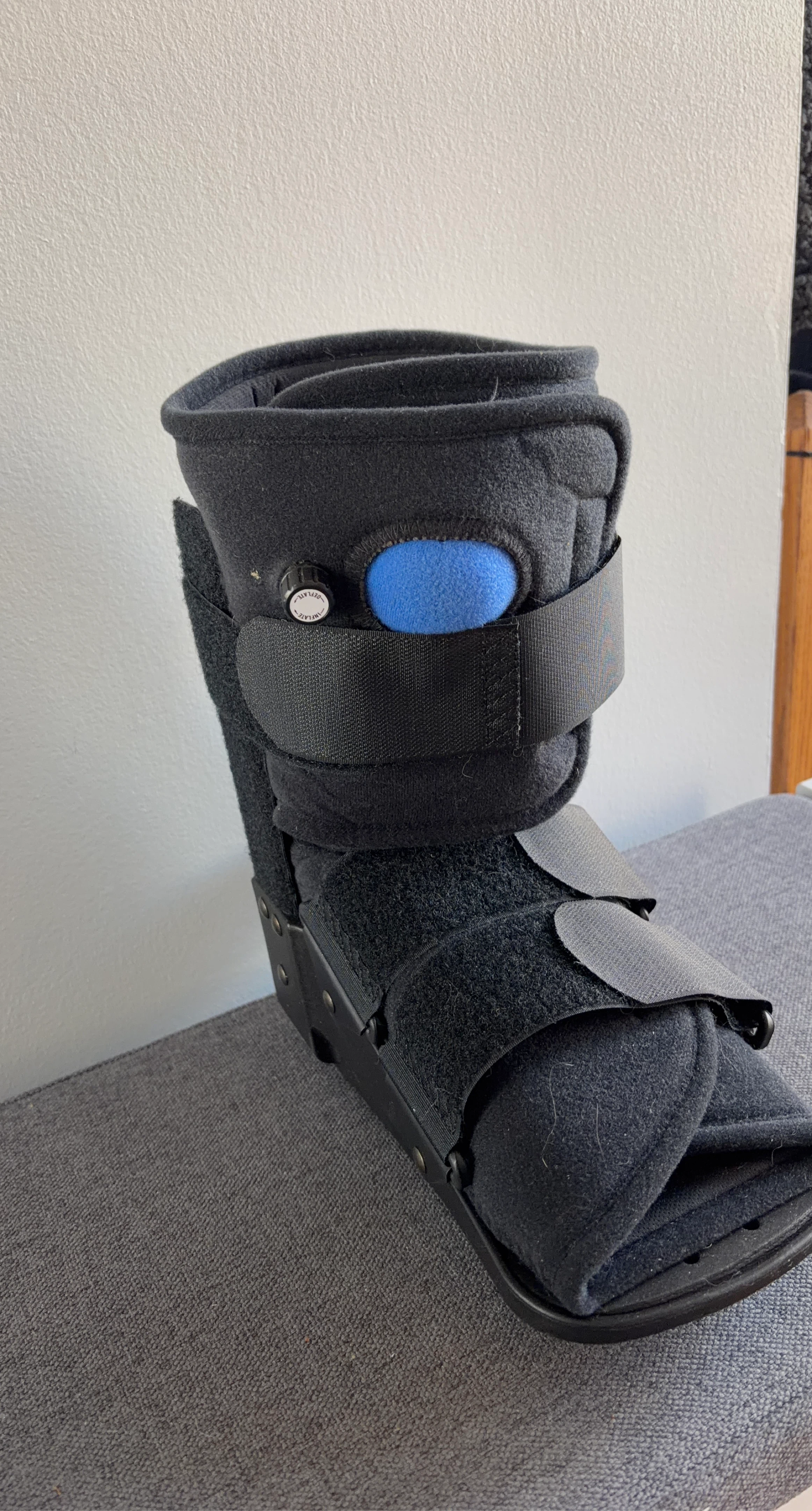 Medium Black Walking Boot size 10 women’s
