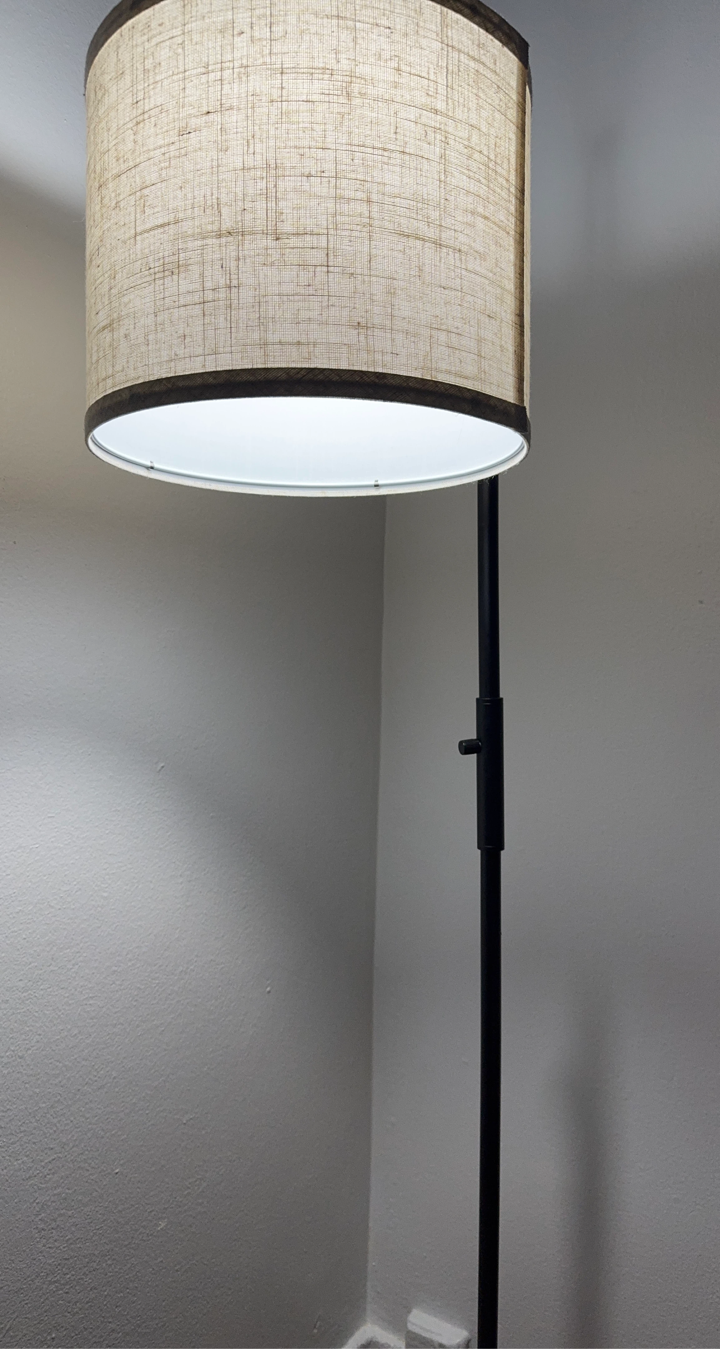 Woven Drum Lampshade Floor Lamp