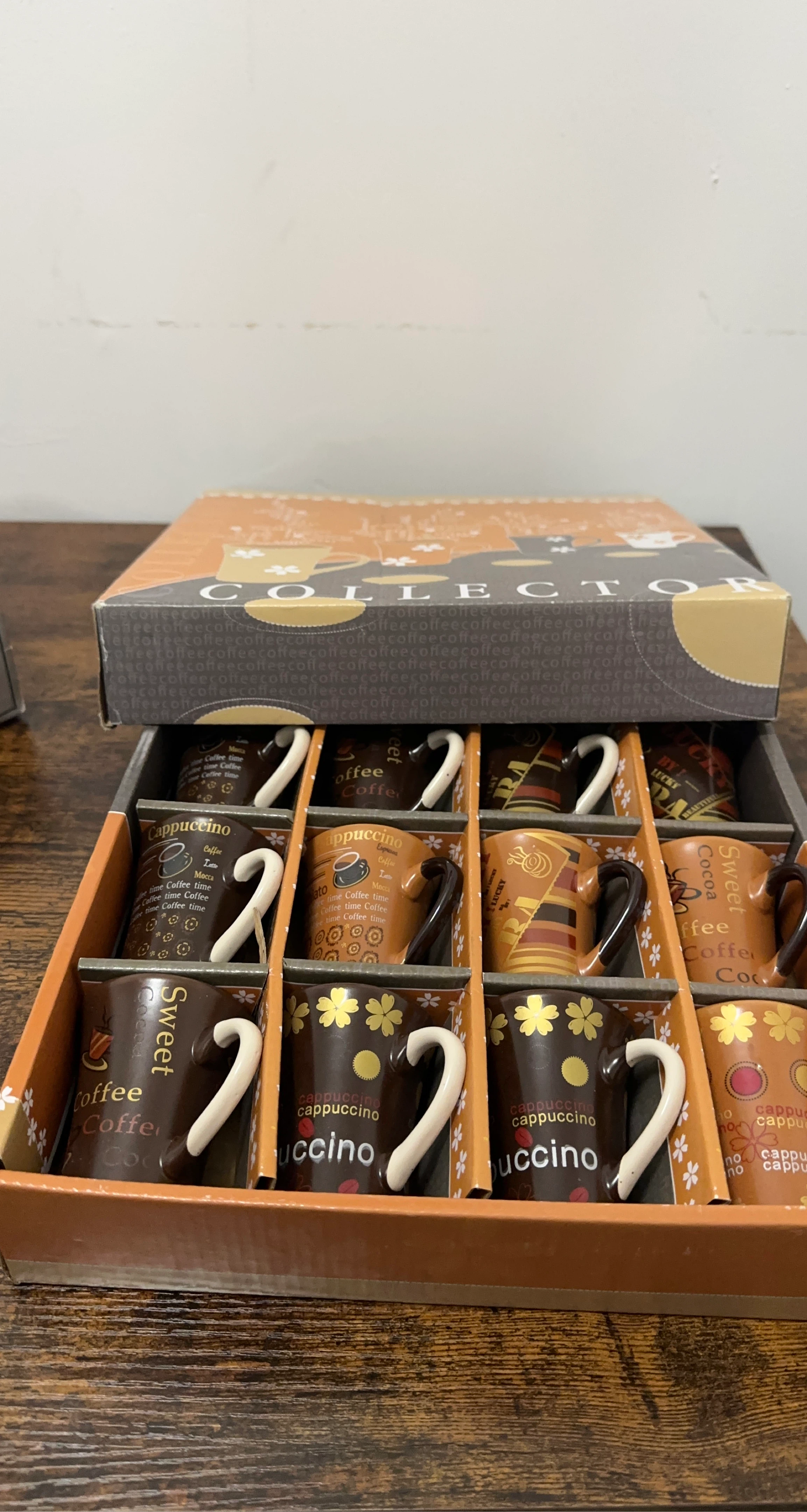 Collector Coffee Cups Set - 12 Piece