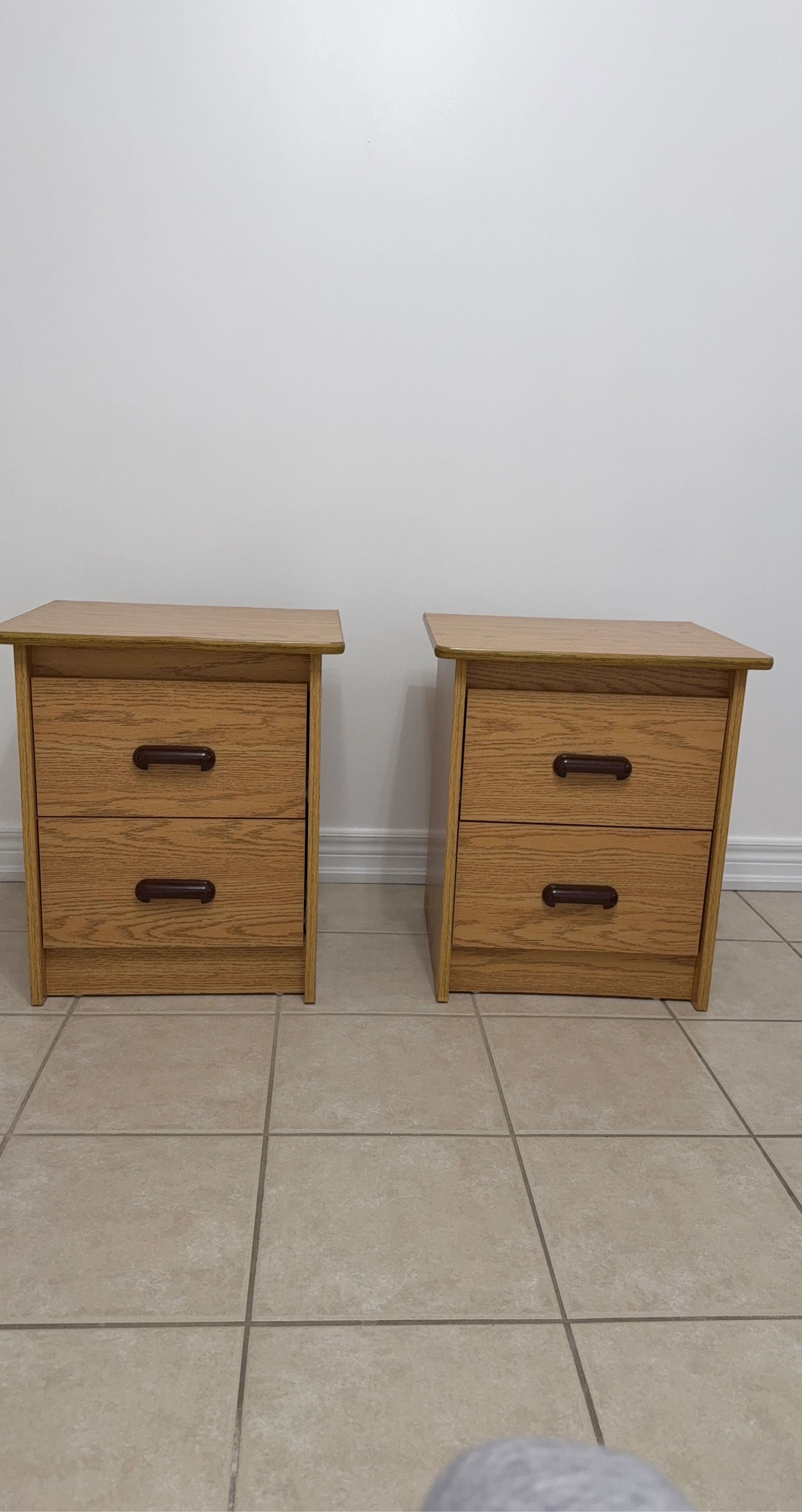 Oak Finish 2-Drawer Nightstand