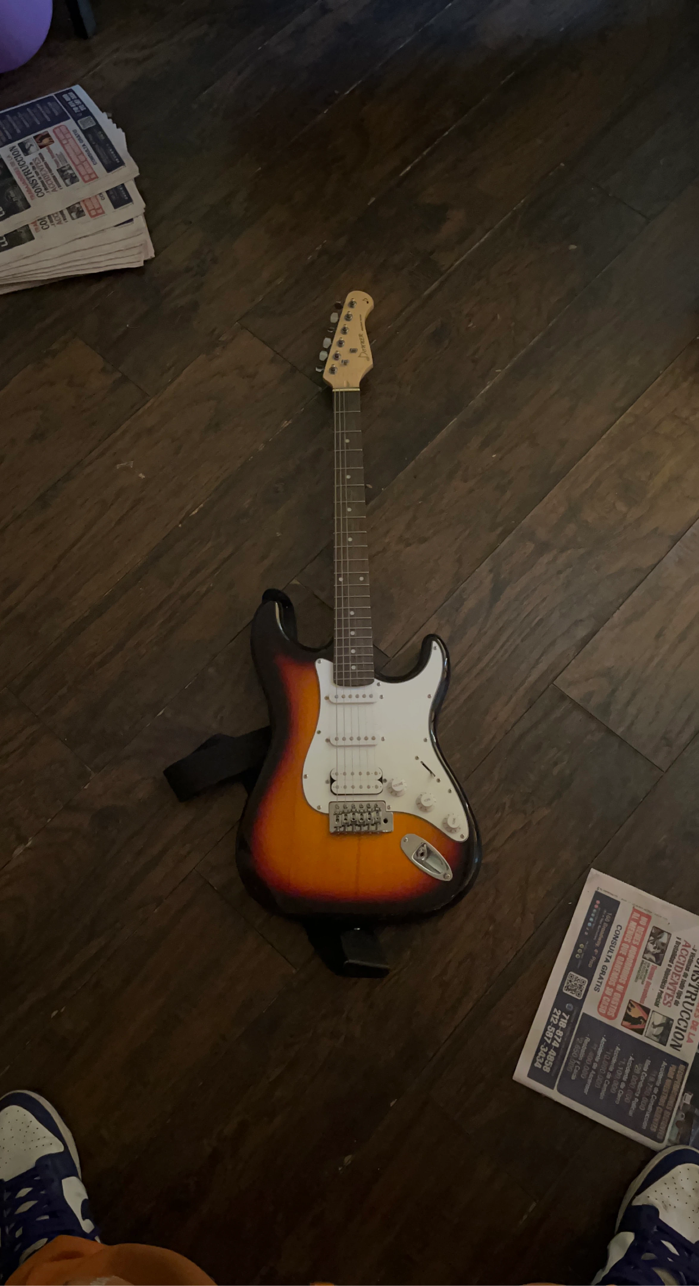 Donner Electric Guitar - Sunburst
