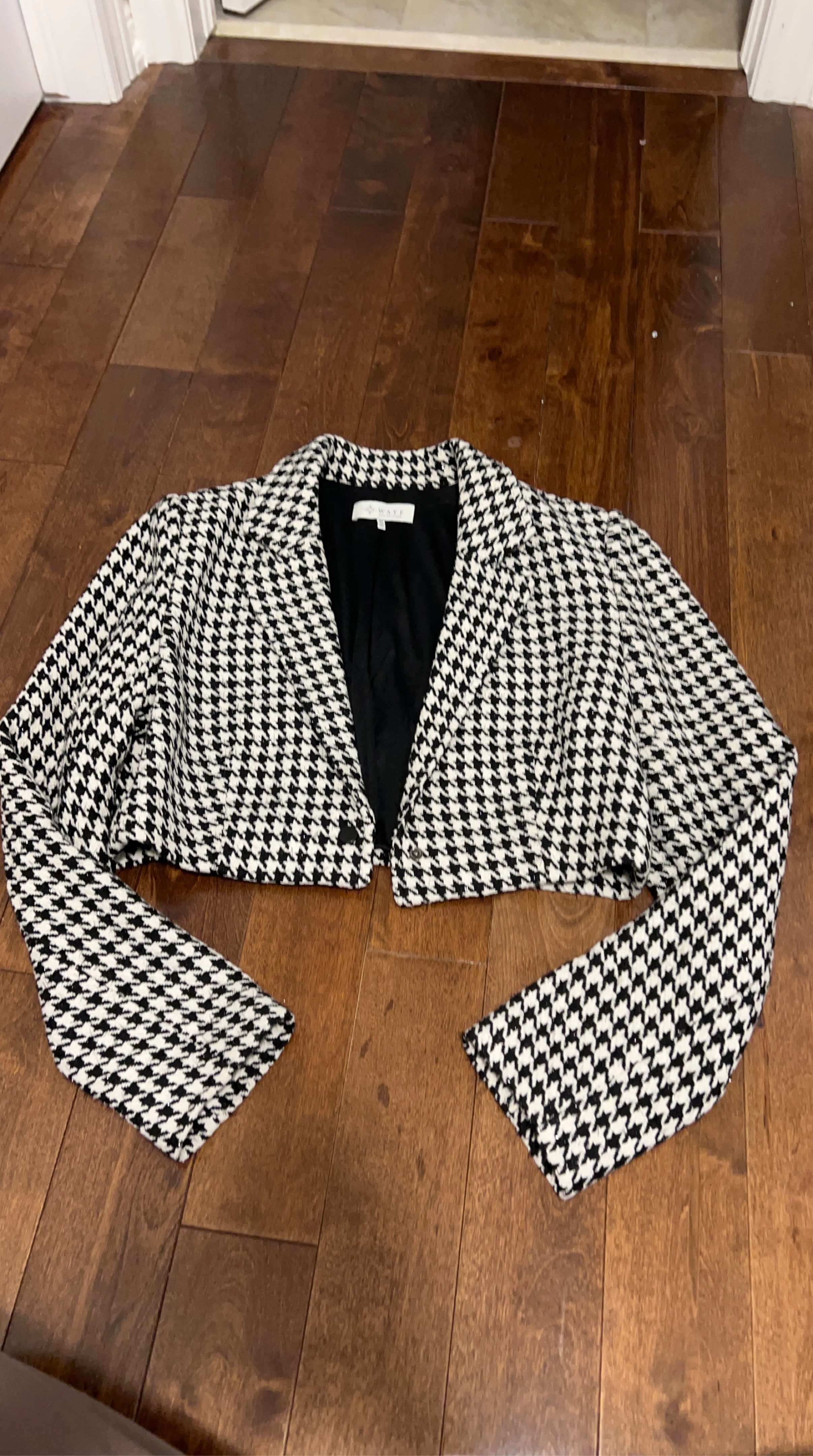 Houndstooth Cropped Blazer