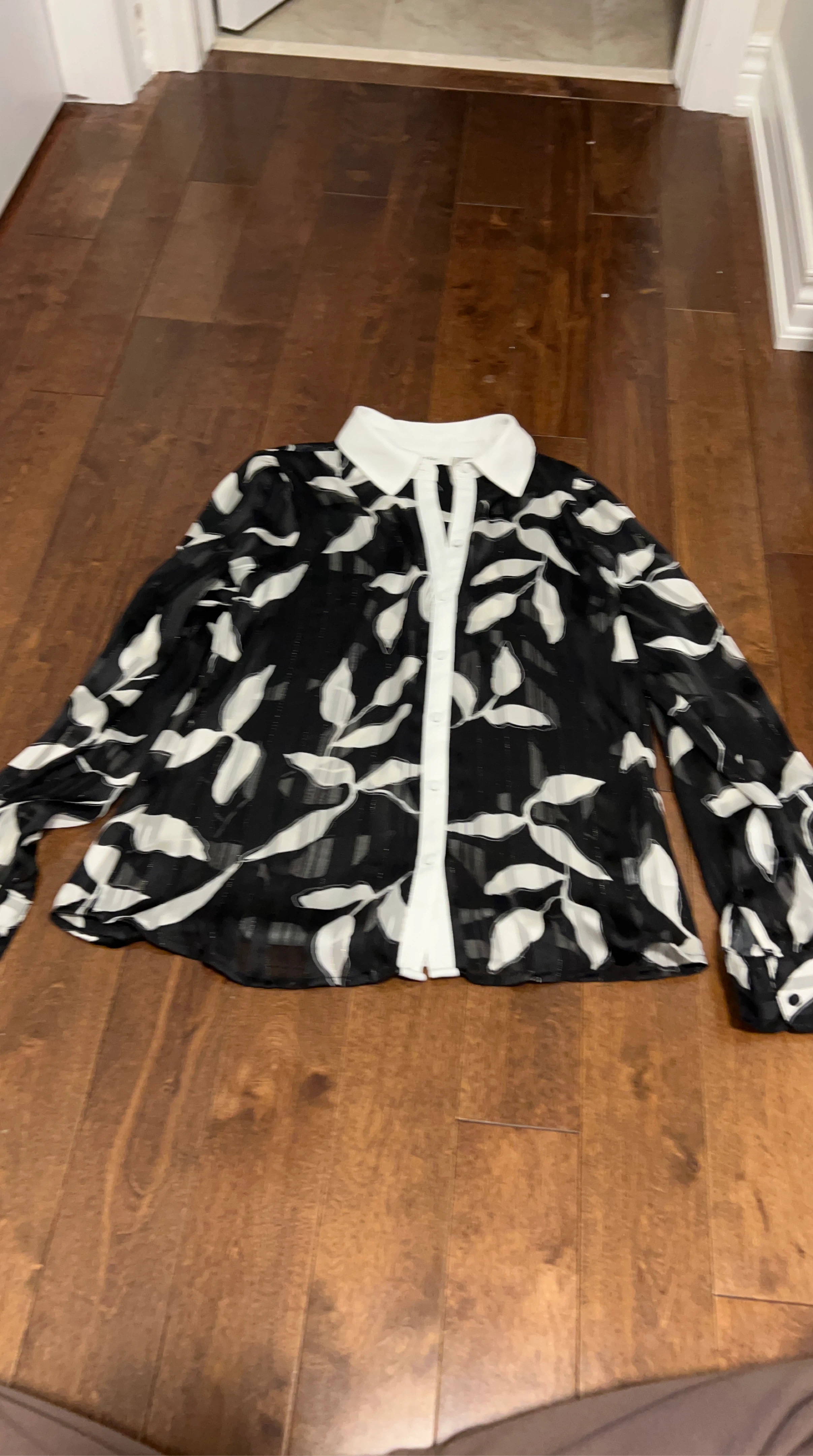 Black and White Leaf Print Blouse