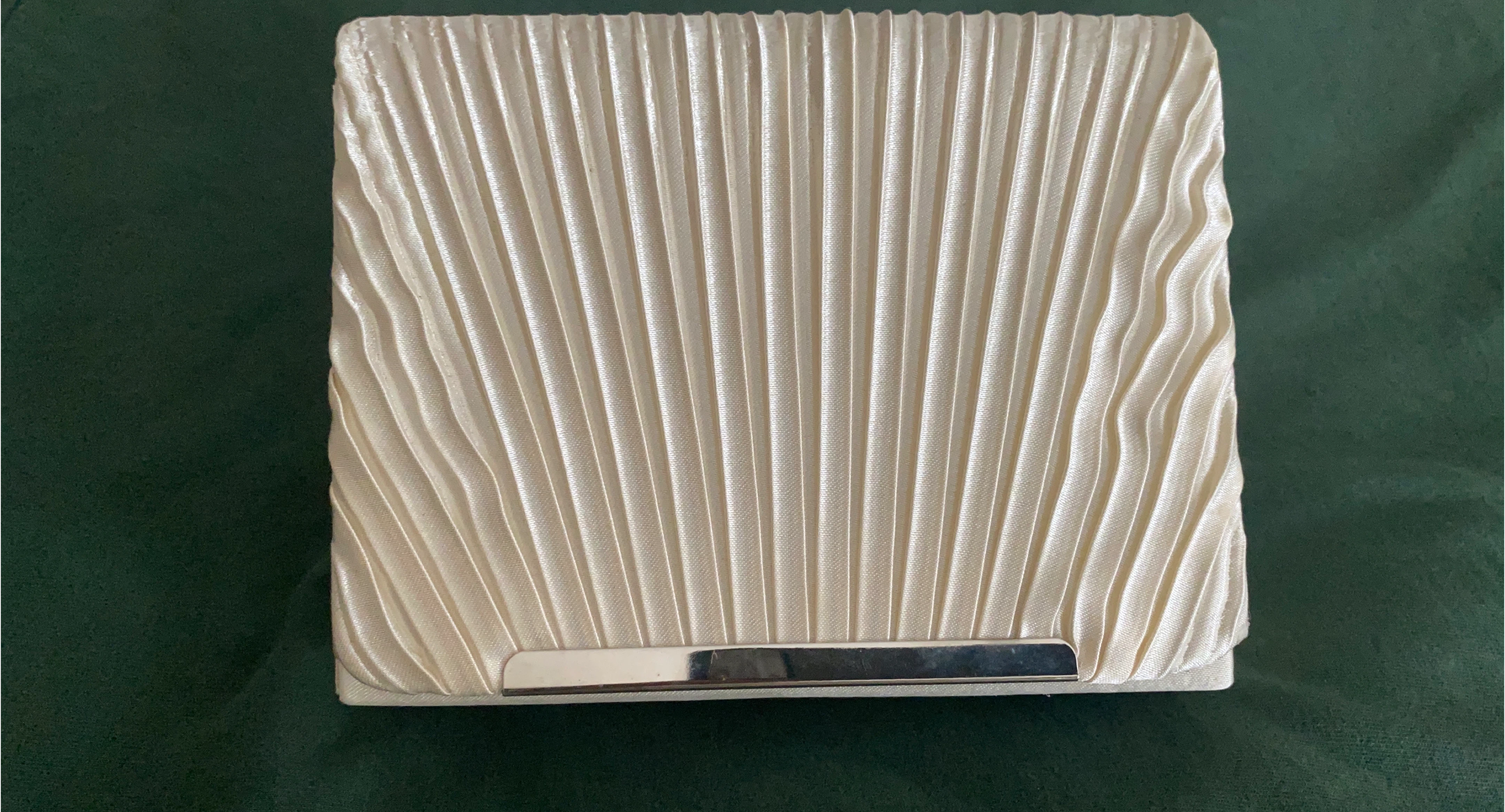 Bijoux Terner Clutch with Chain