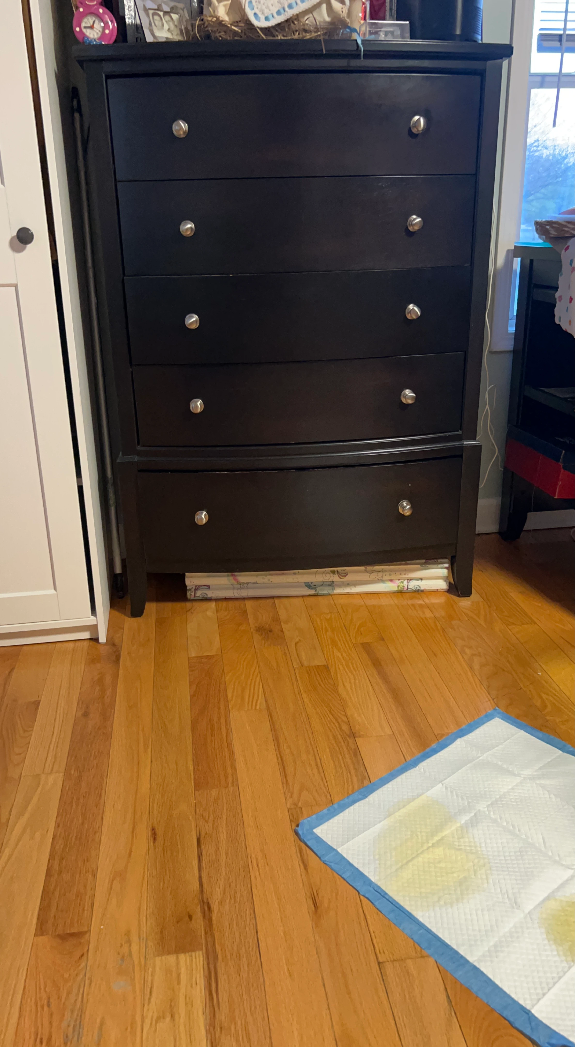 Black 5-Drawer Dresser