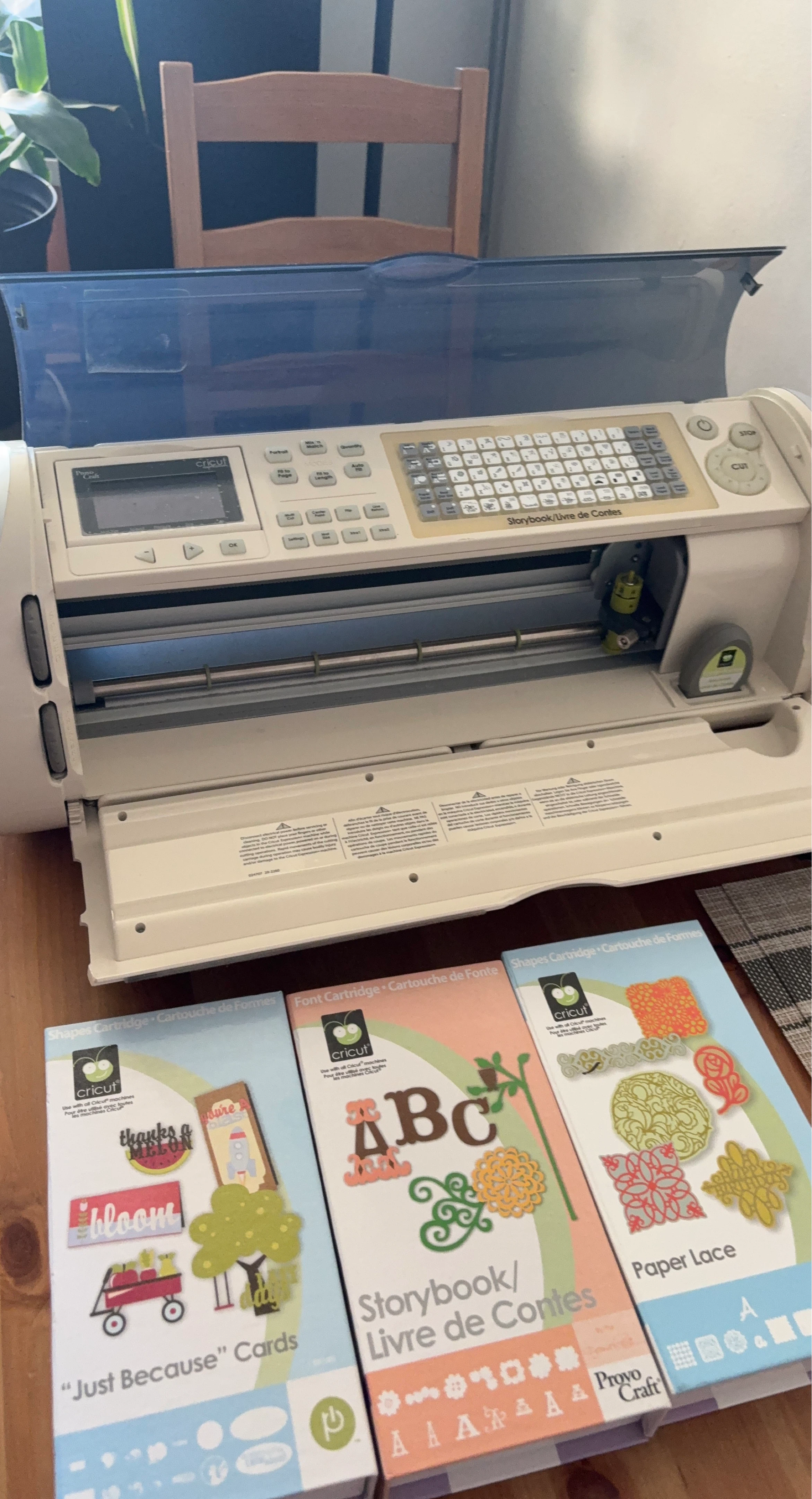 Cricut Expression Cutting Machine with Cartridges