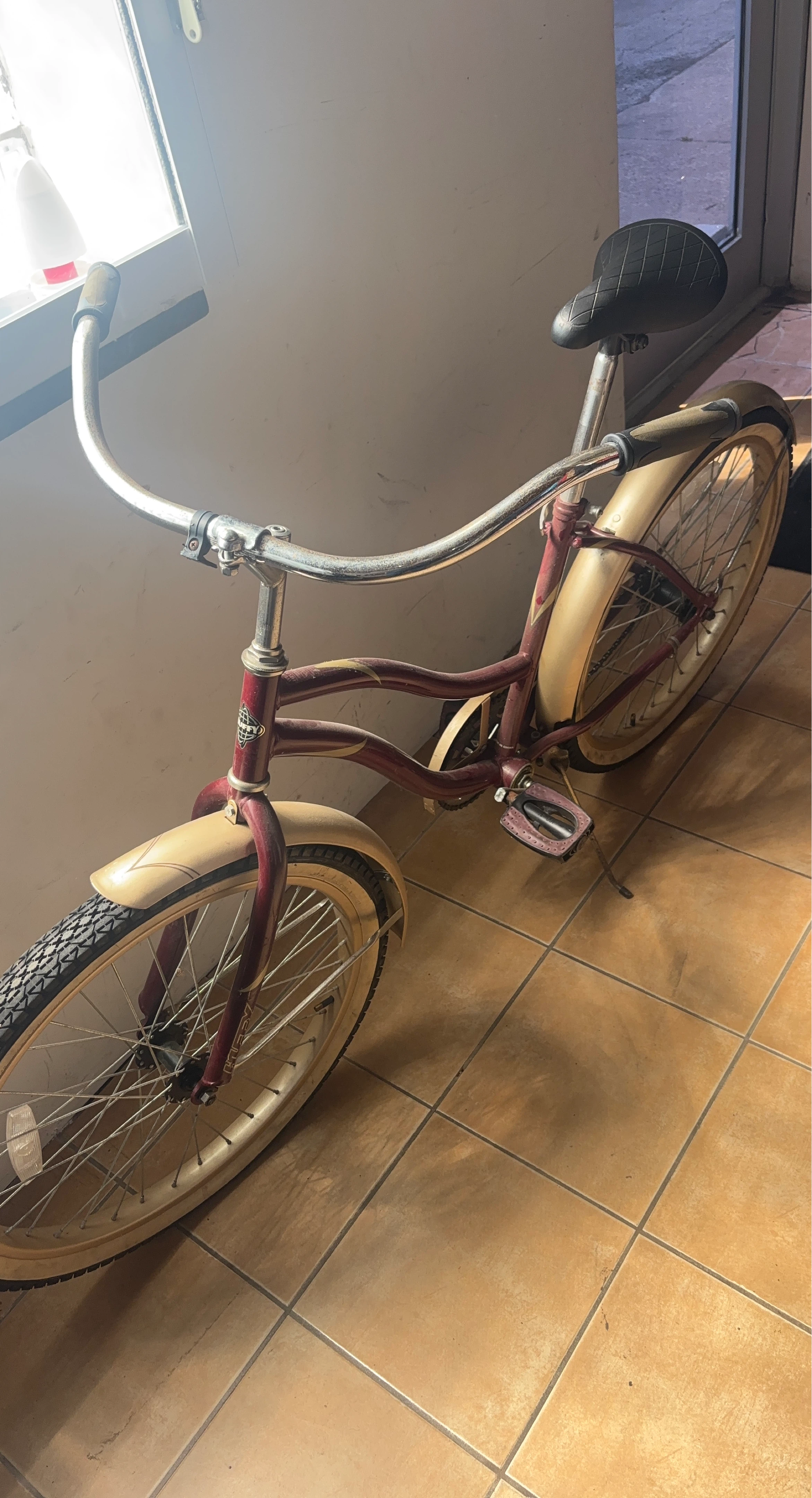 HUFF Cruiser Bicycle