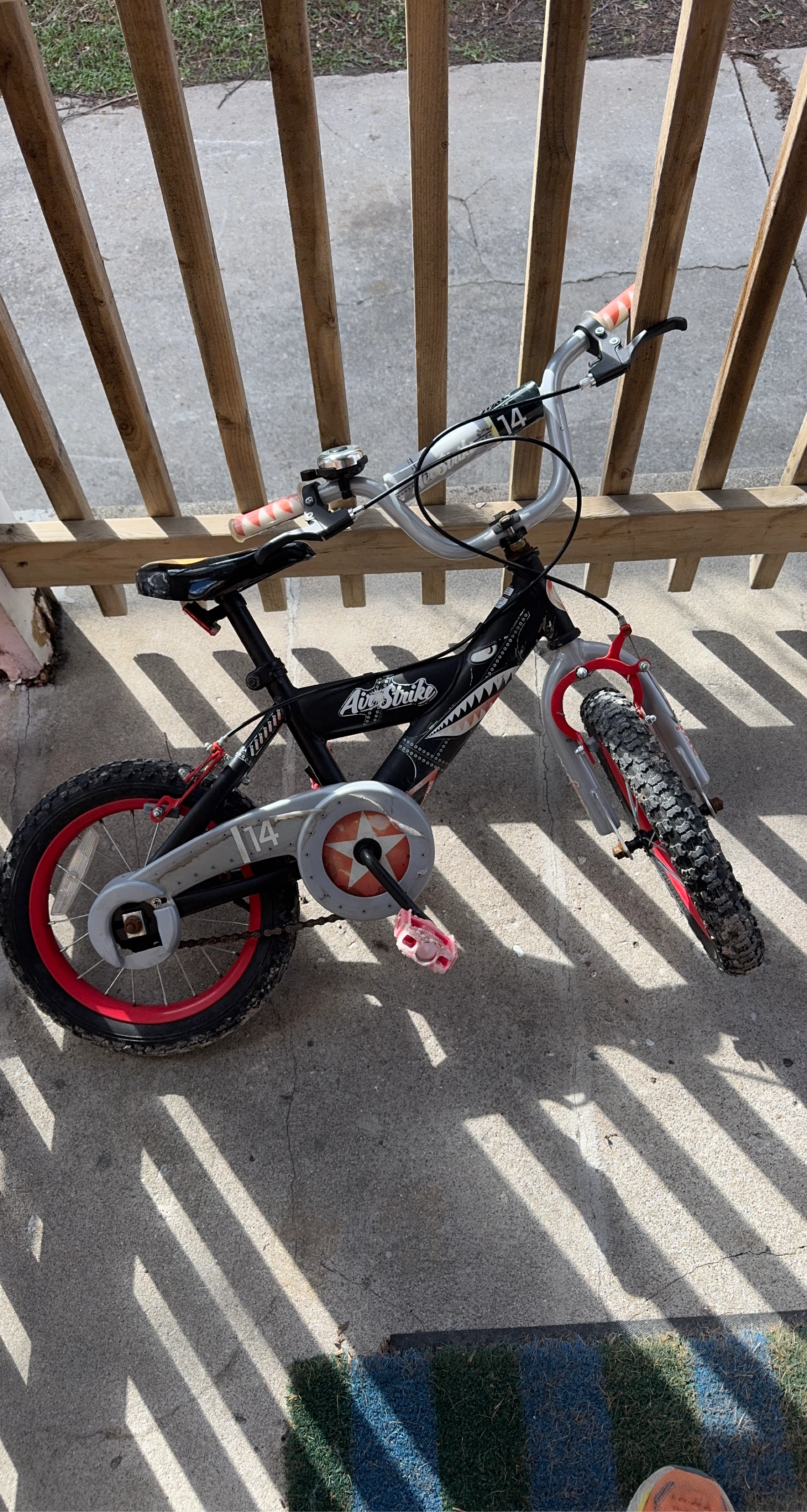 Huffy Air Strike 14" Kids Bike