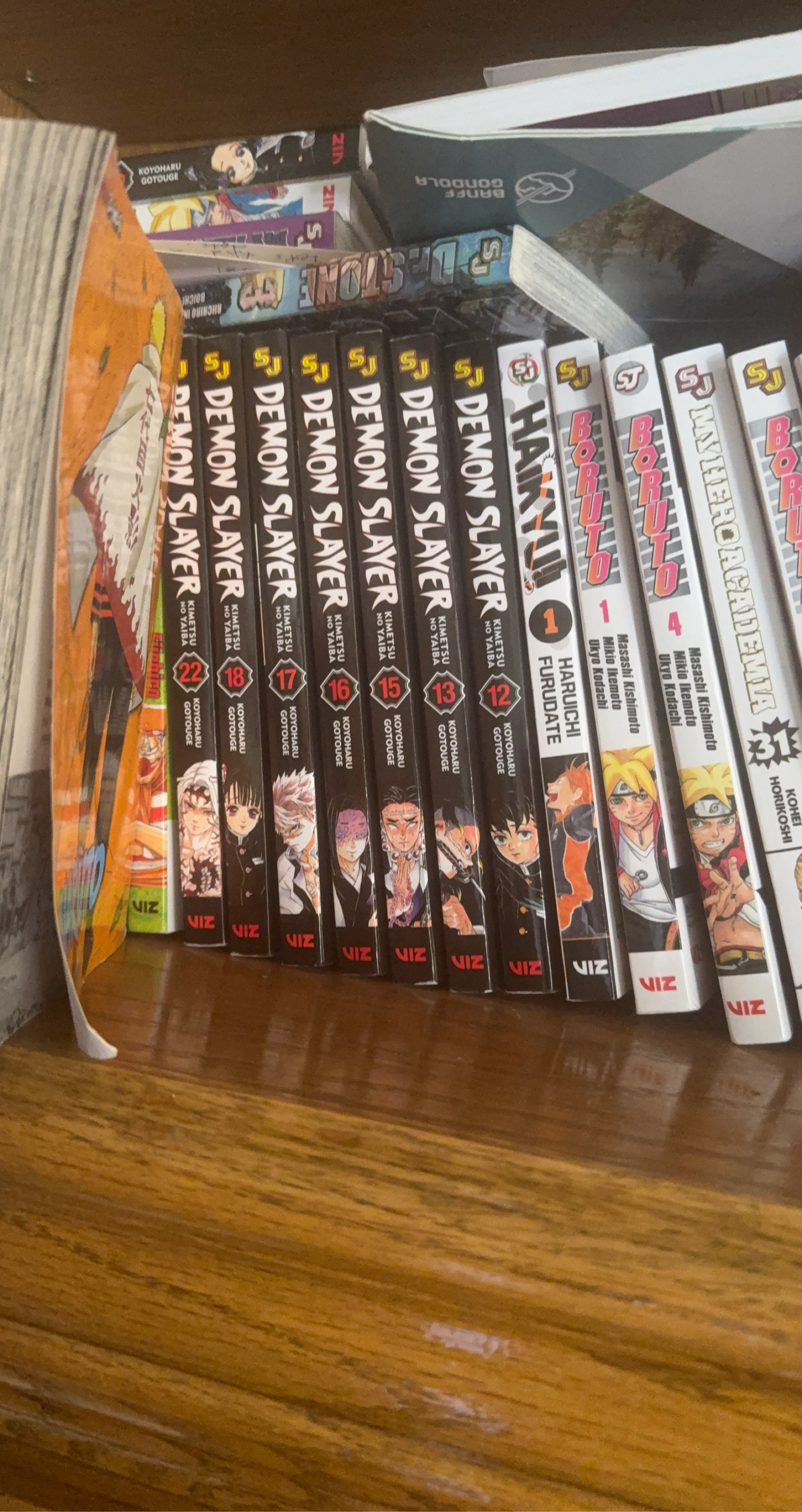 Demon Slayer: Kimetsu no Yaiba Manga Volumes 12-18