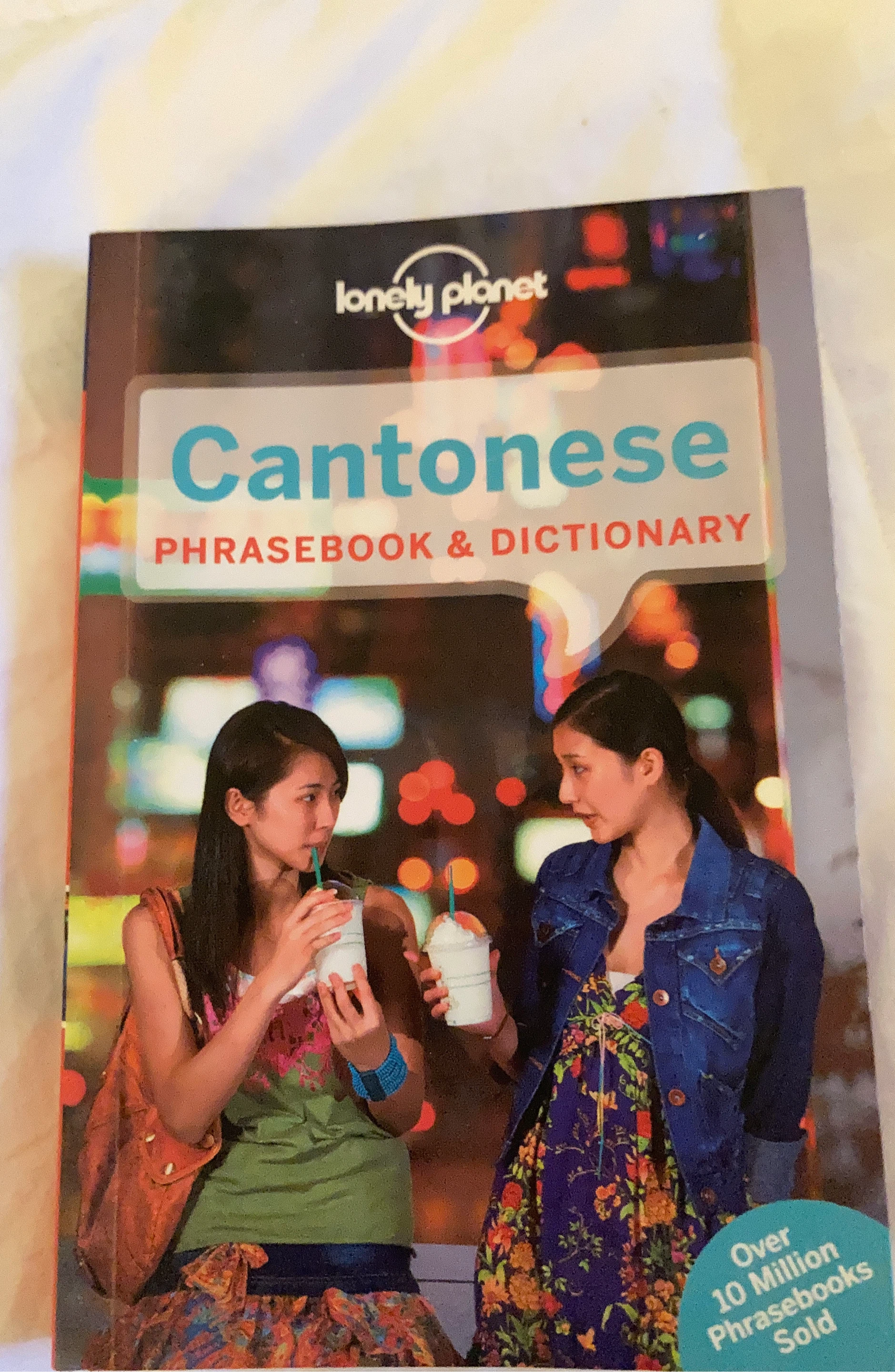 Lonely Planet Cantonese Phrasebook & Dictionary
