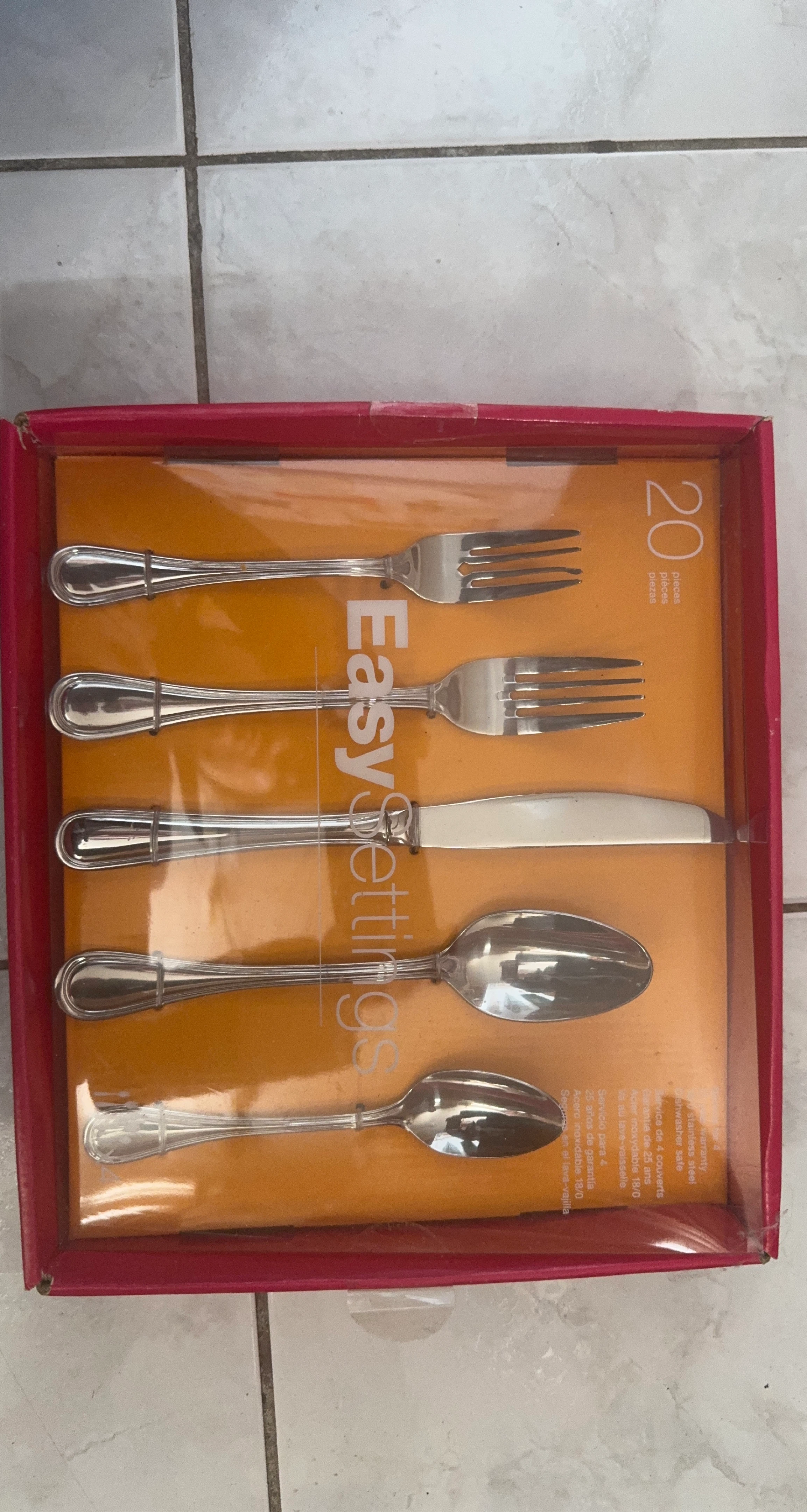 Easy Settings 20-Piece Stainless Steel Flatware Set