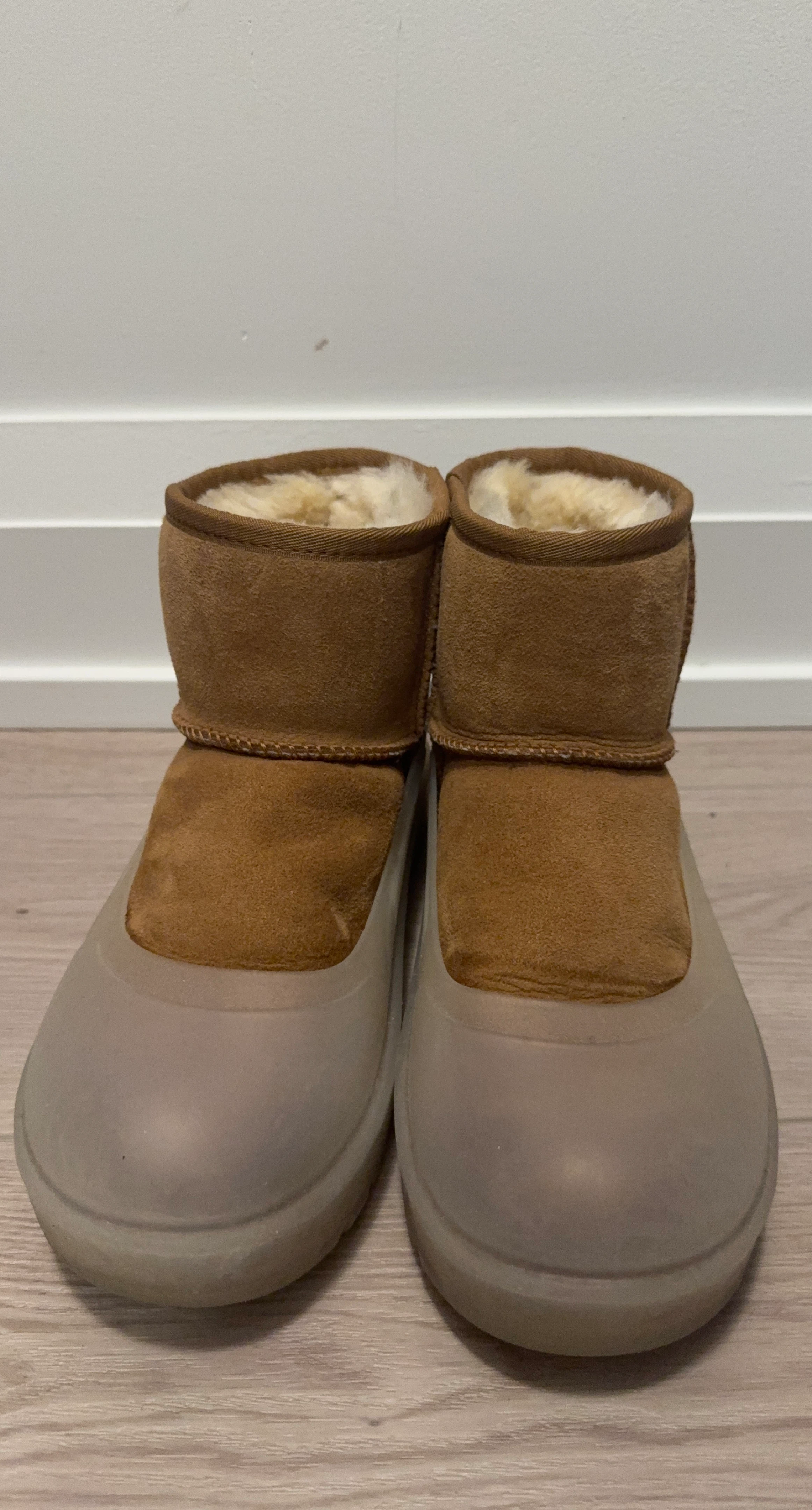 UGG Mini Boot Weather Hybrid