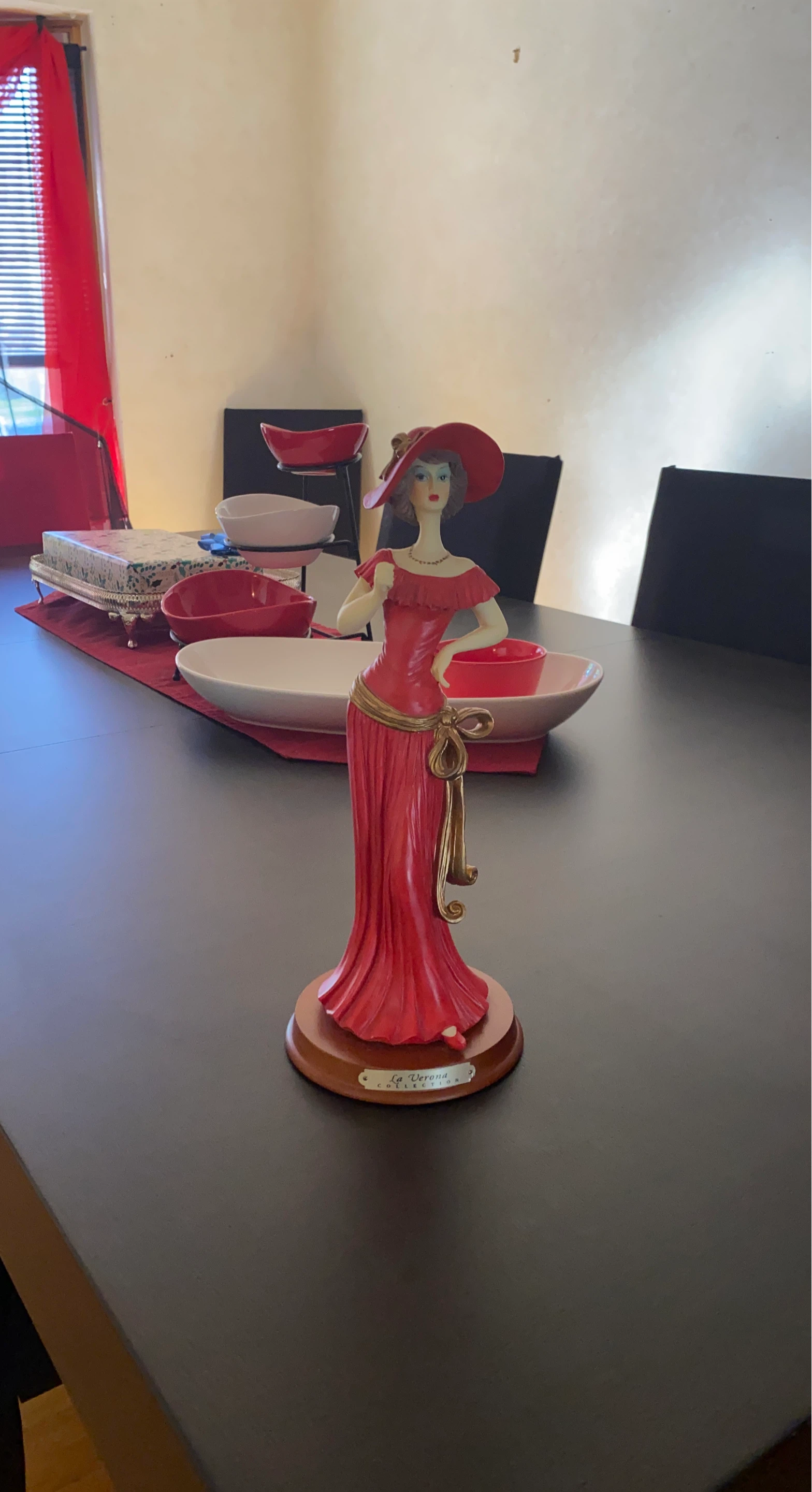 La Verona Collection Figurine