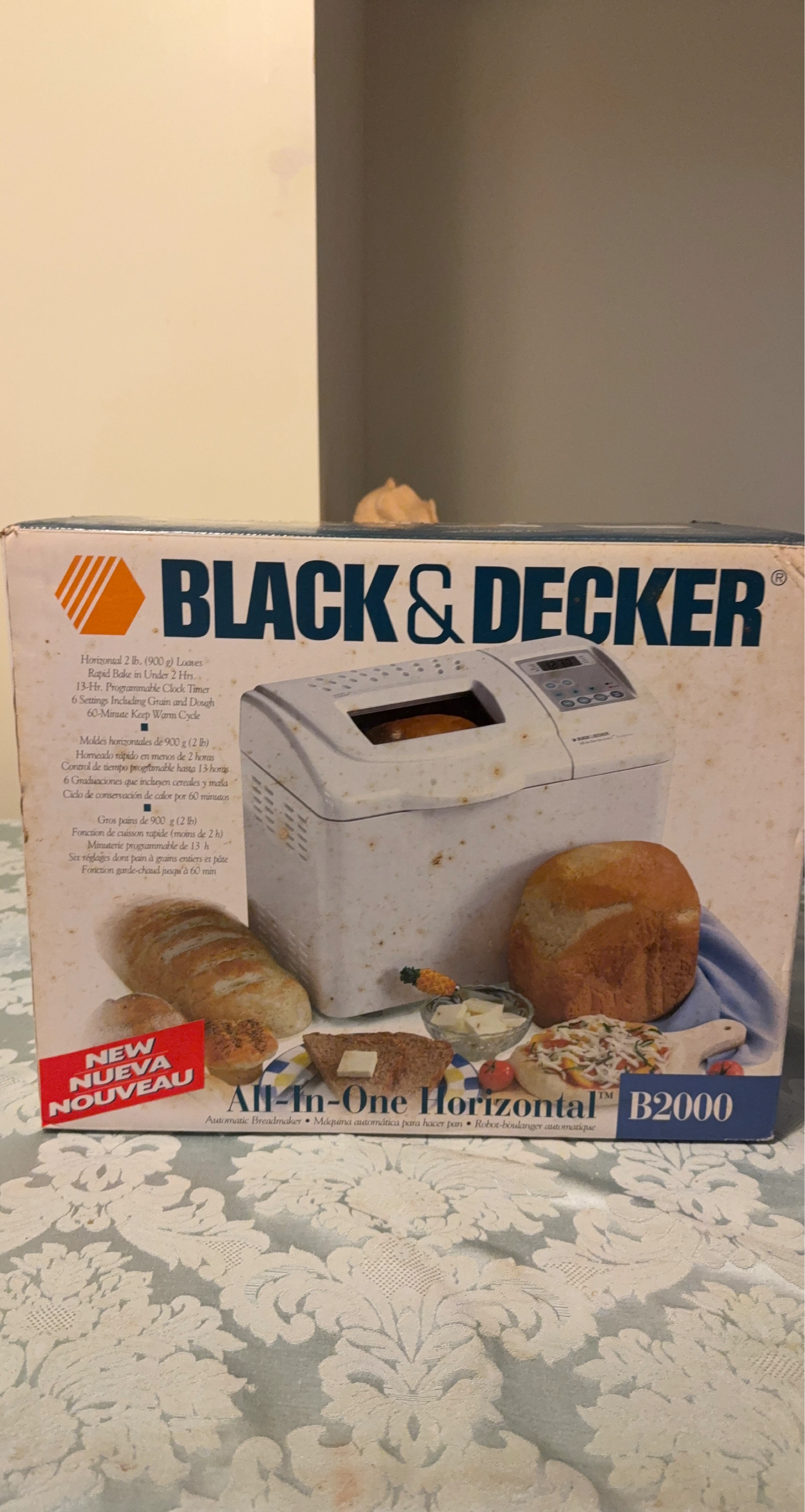 BLACK & DECKER B2000 All-In-One Horizontal Automatic Breadmaker