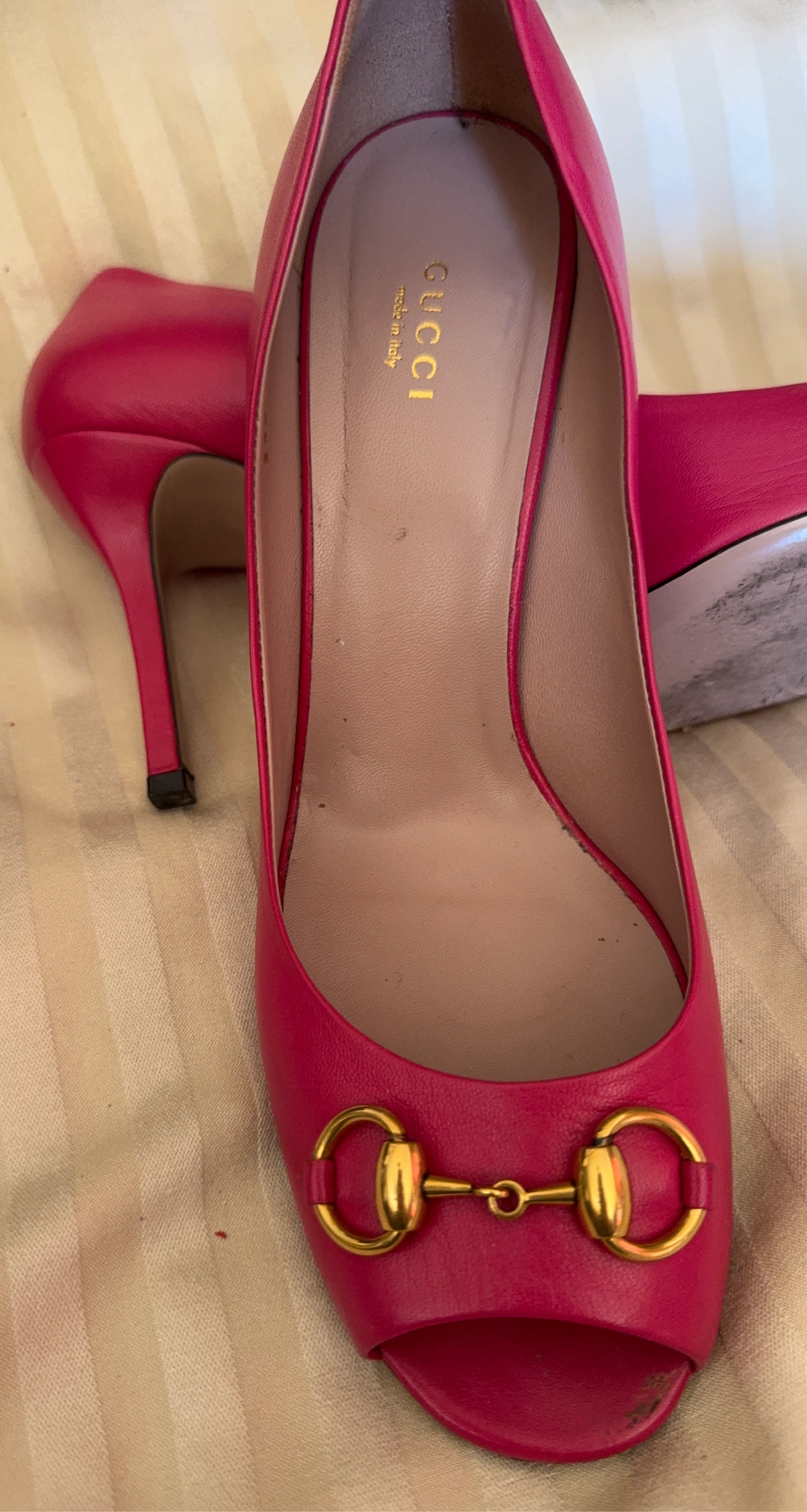 Gucci Pink Leather Peep-Toe Heels with Gold Horsebit Detail