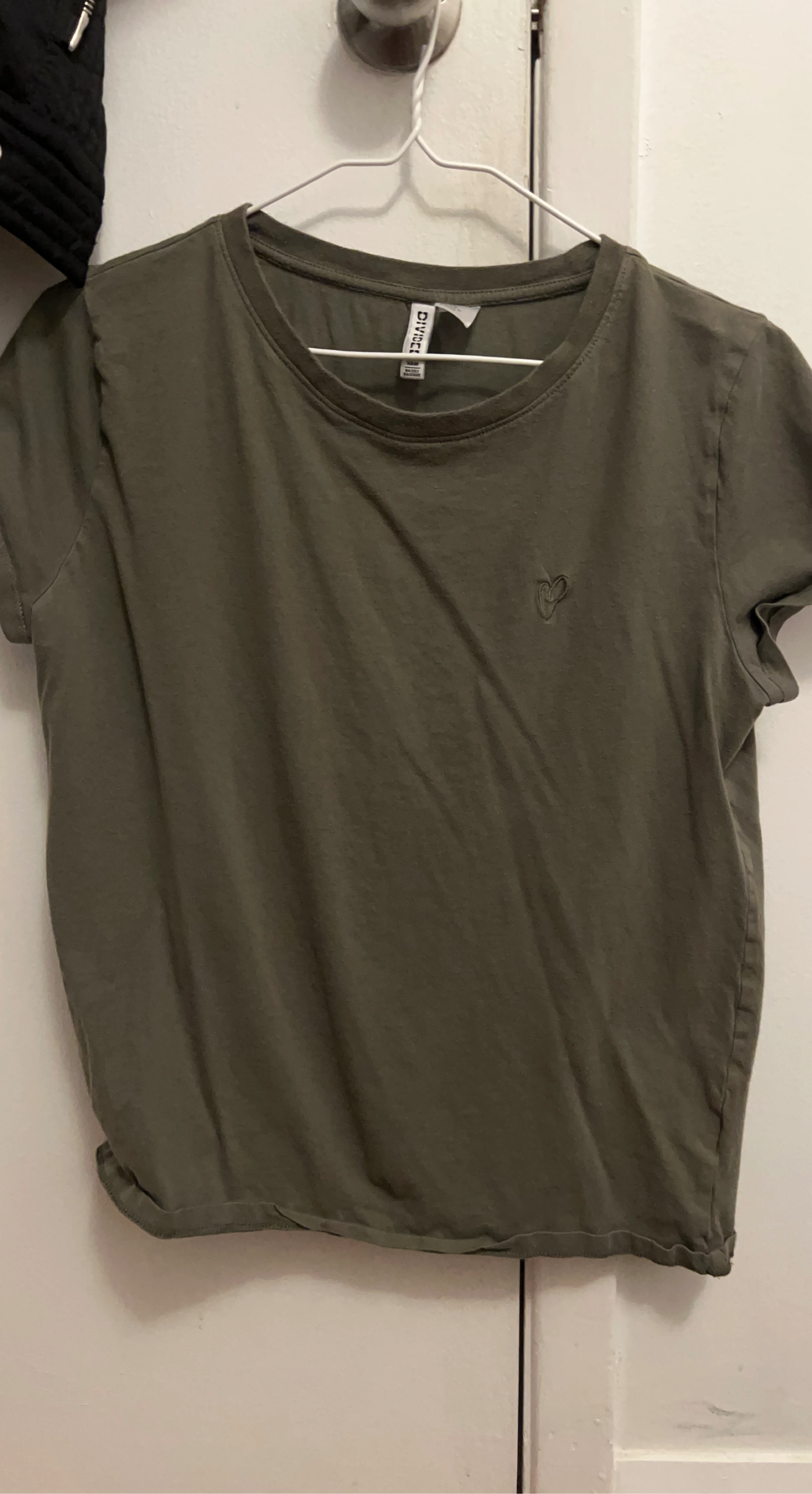H&M Divided green t-shirt size M