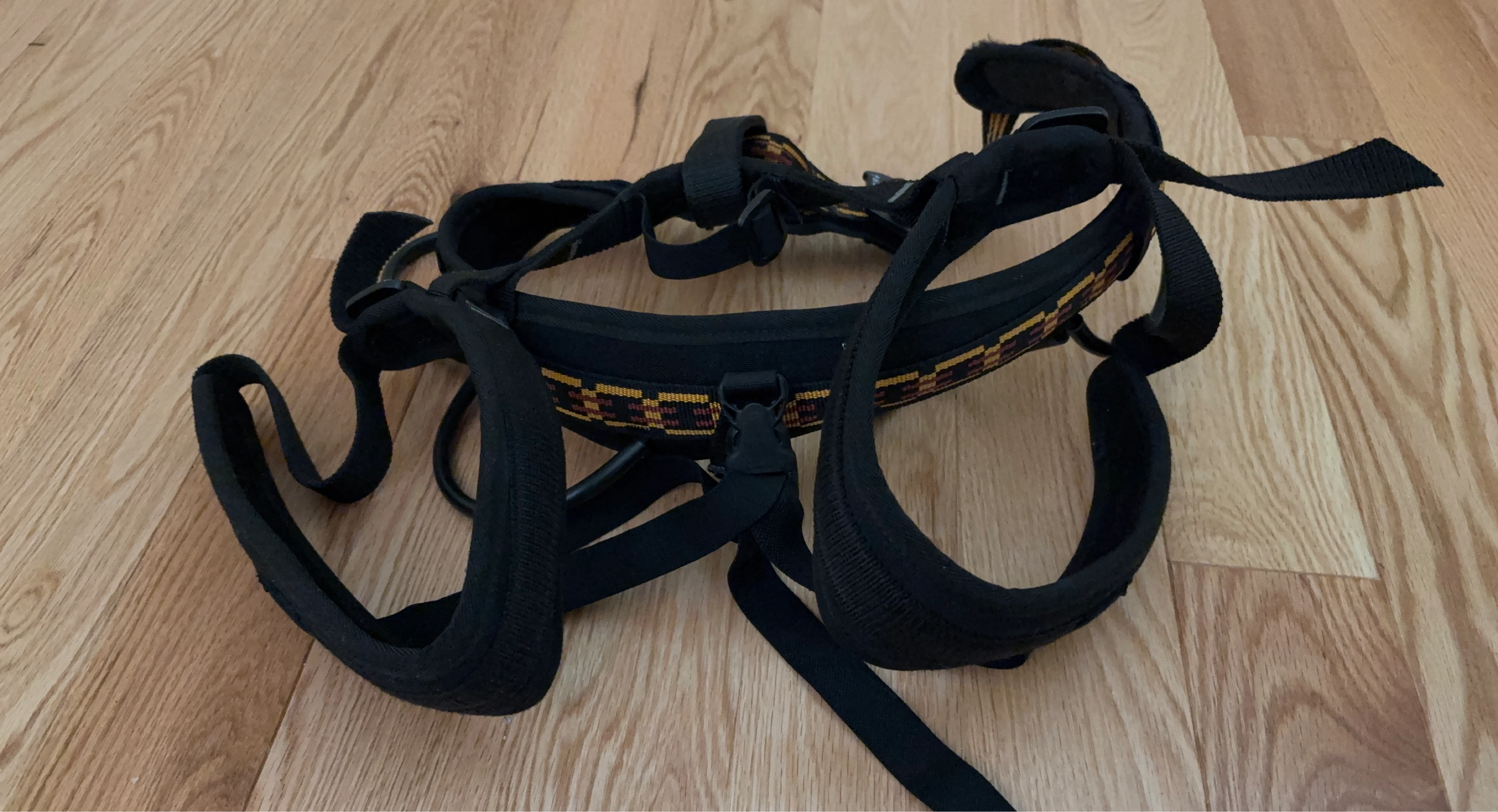 Black Climbing Harness (s/m adult)