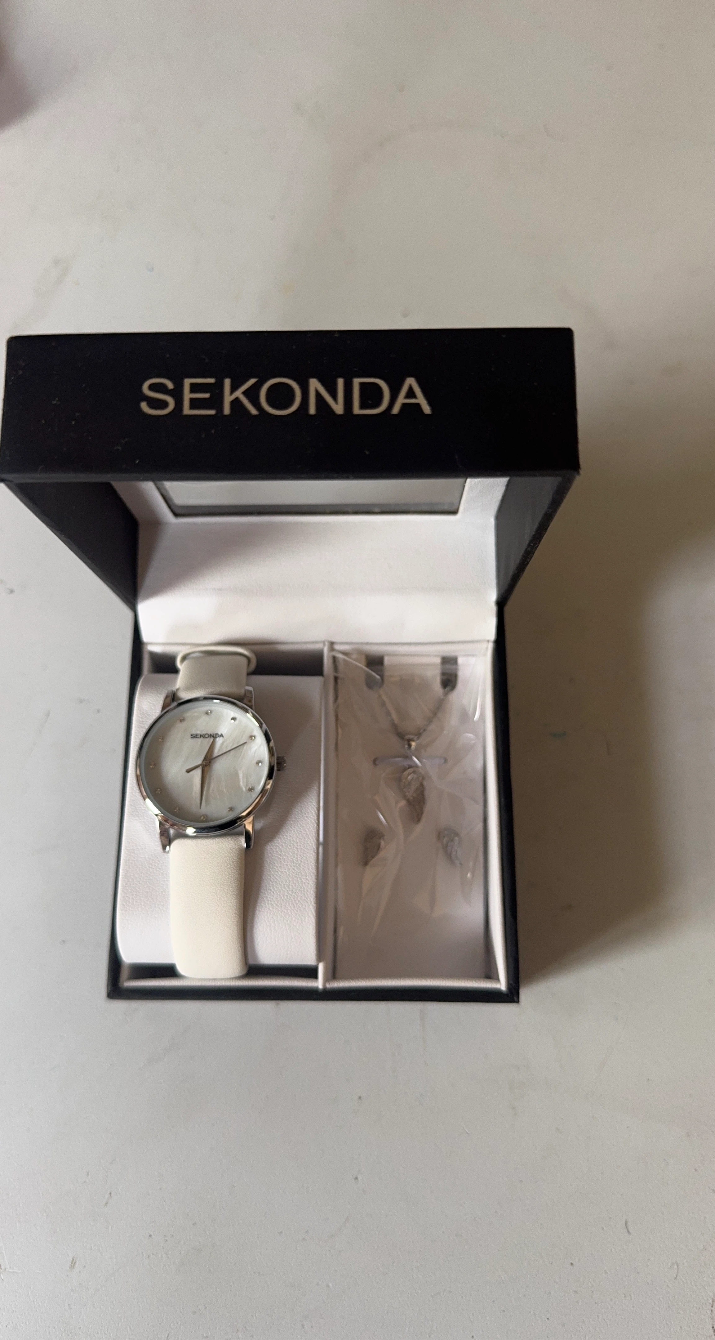 Sekonda Watch and Necklace Set