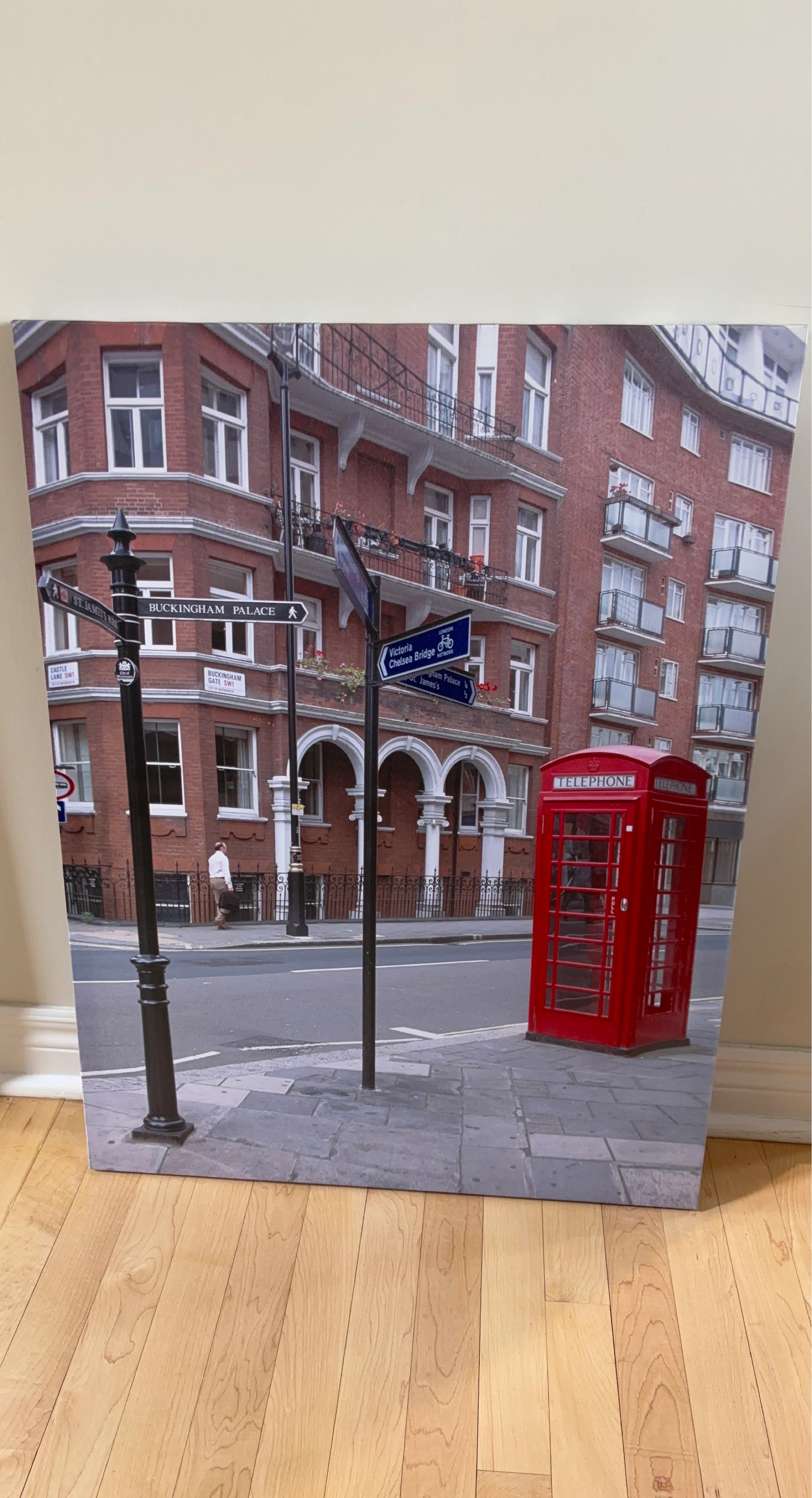 London Telephone Booth Canvas Print