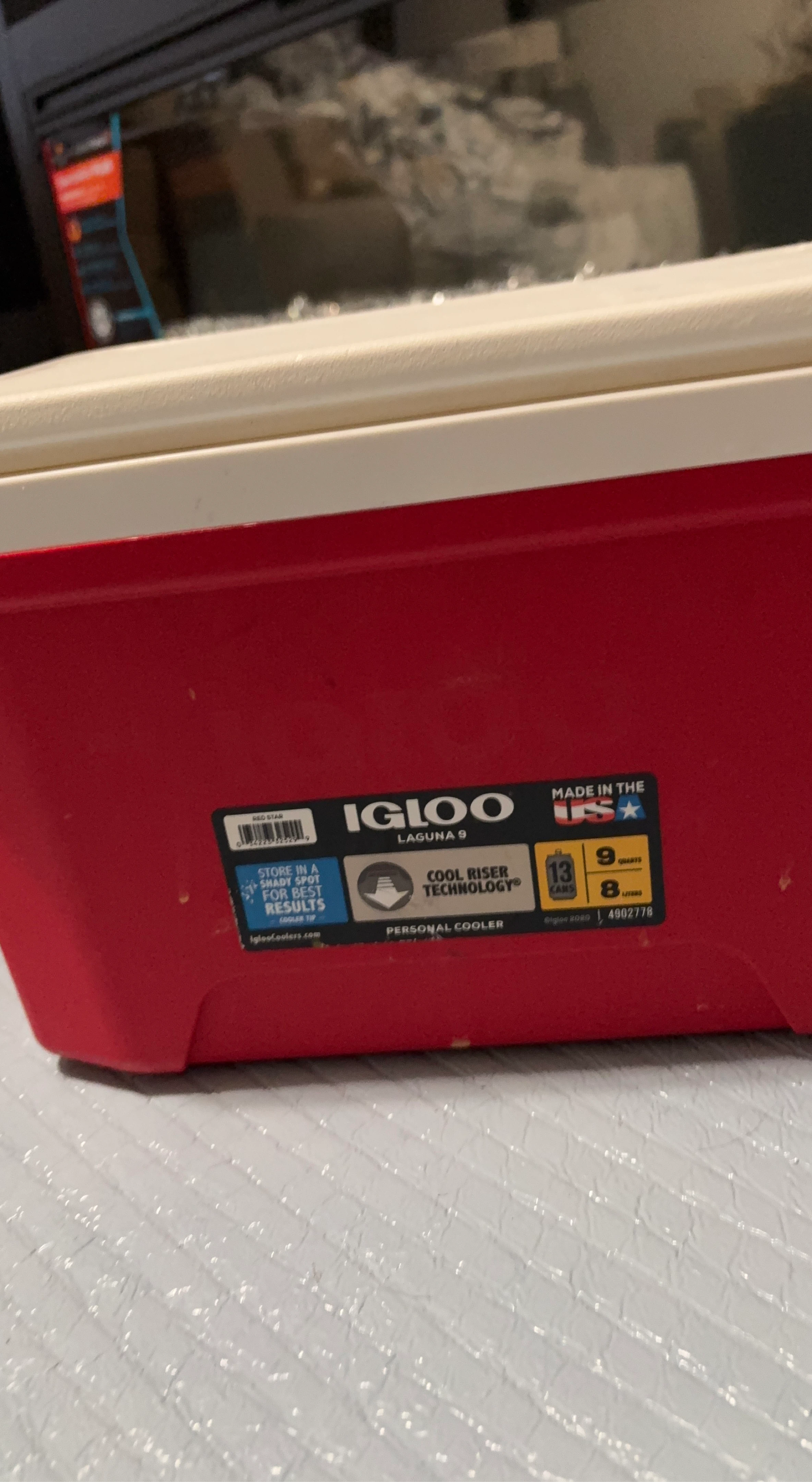 Igloo Laguna 9 Personal Cooler