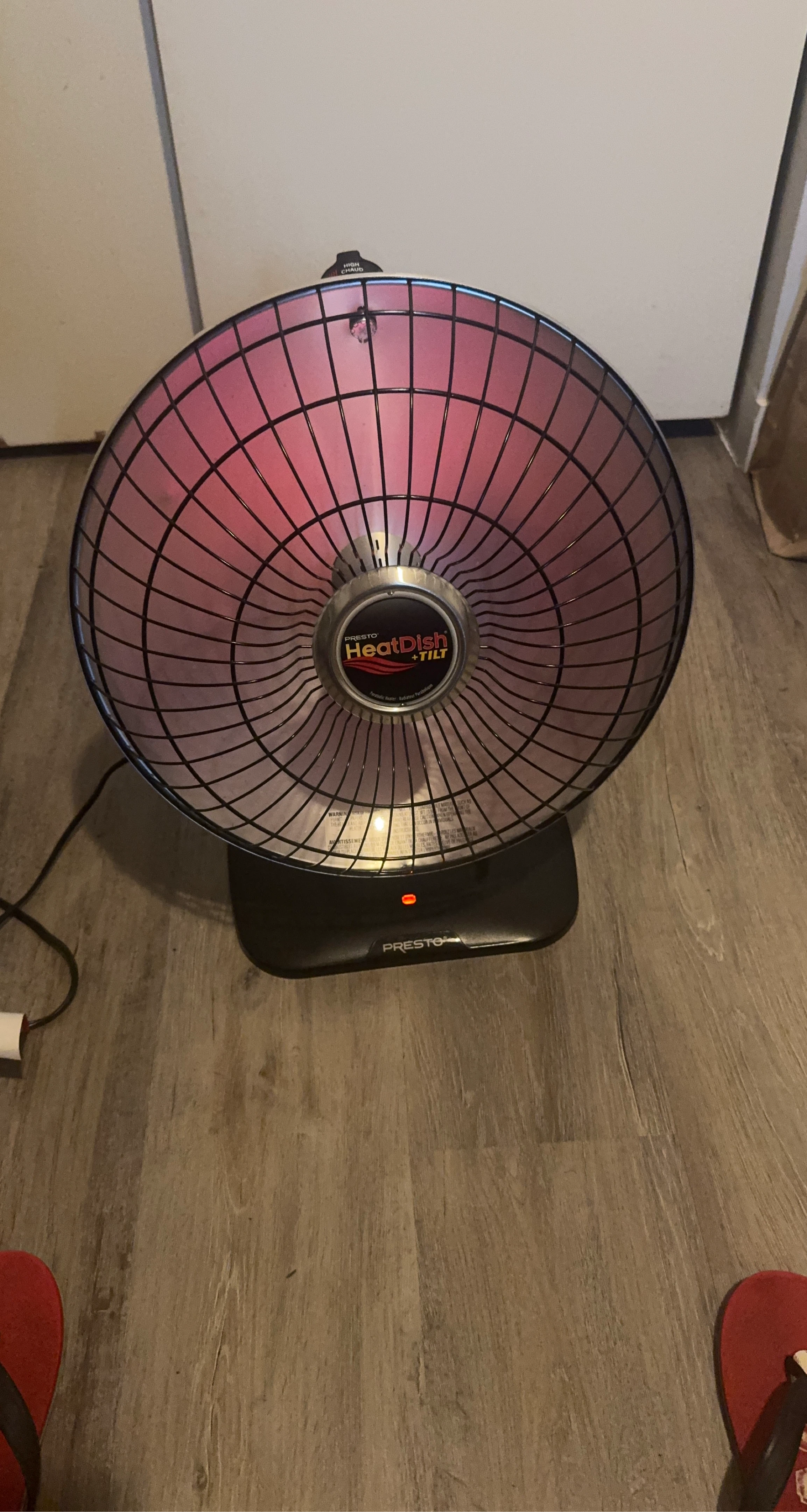 Presto HeatDish + Tilt Electric Heater