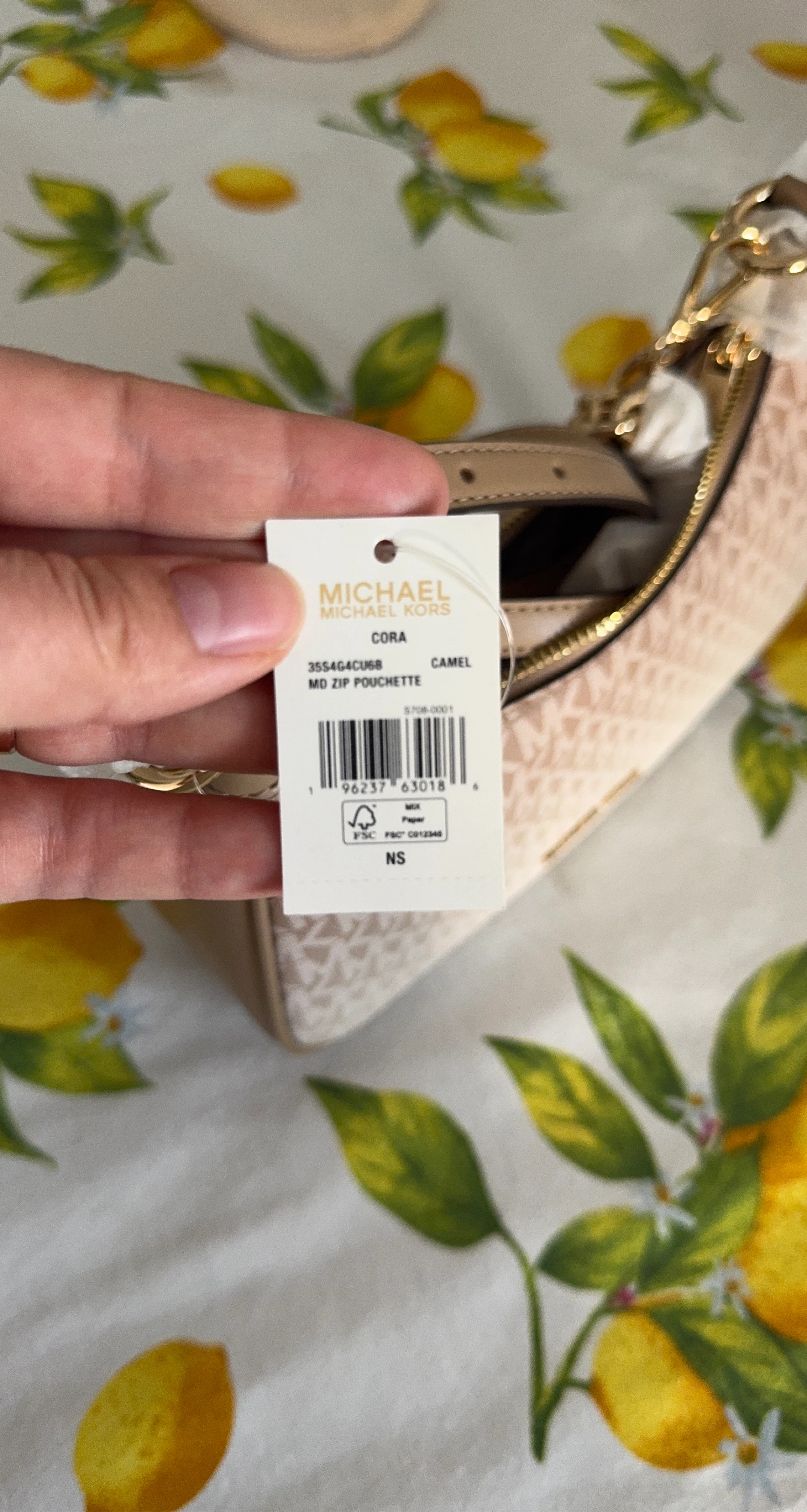 Michael Kors Cora MD Zip Pouchte CAMEL - photo 2
