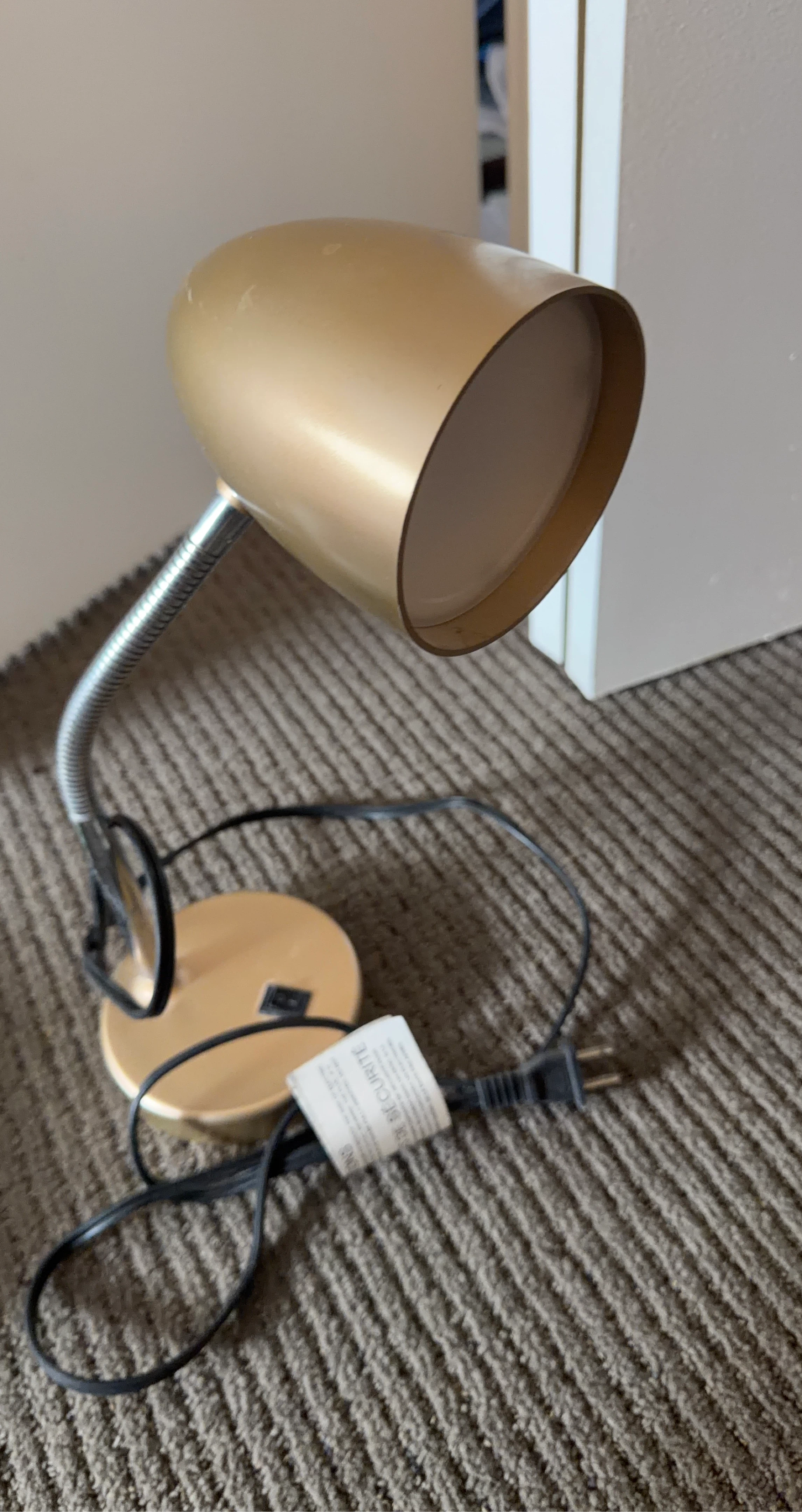 Gold Metal Desk Lamp with Flexible Neck