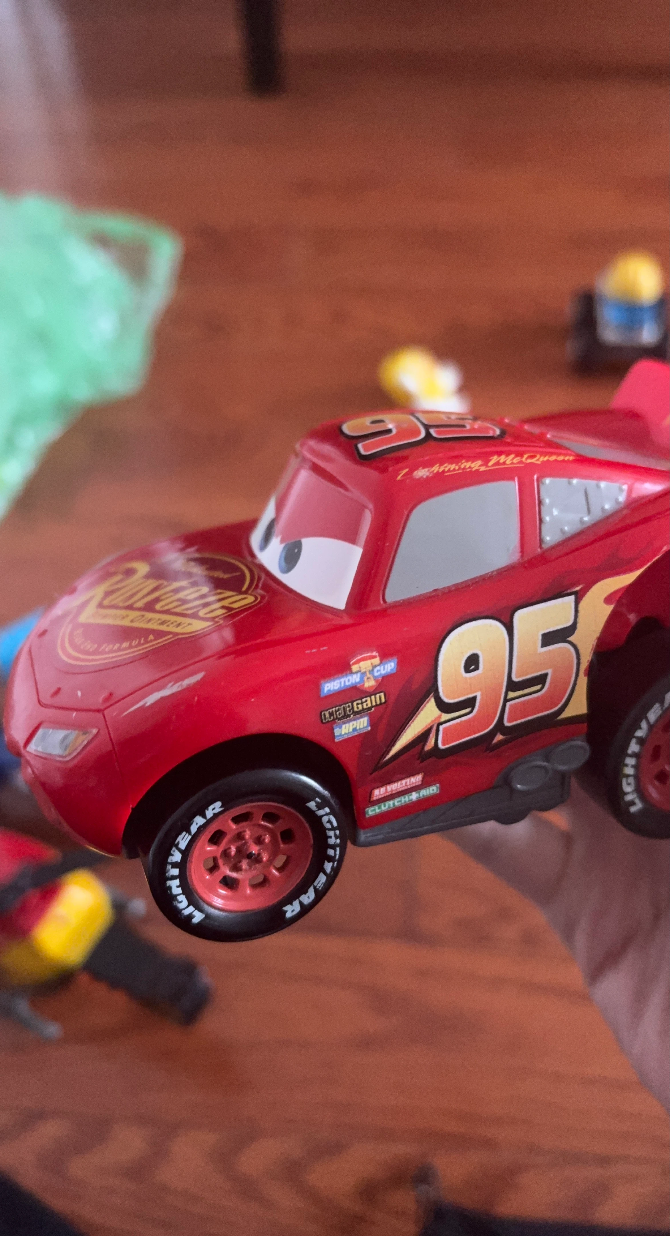 Wind Up Disney Cars Lightning McQueen #95 Toy Car