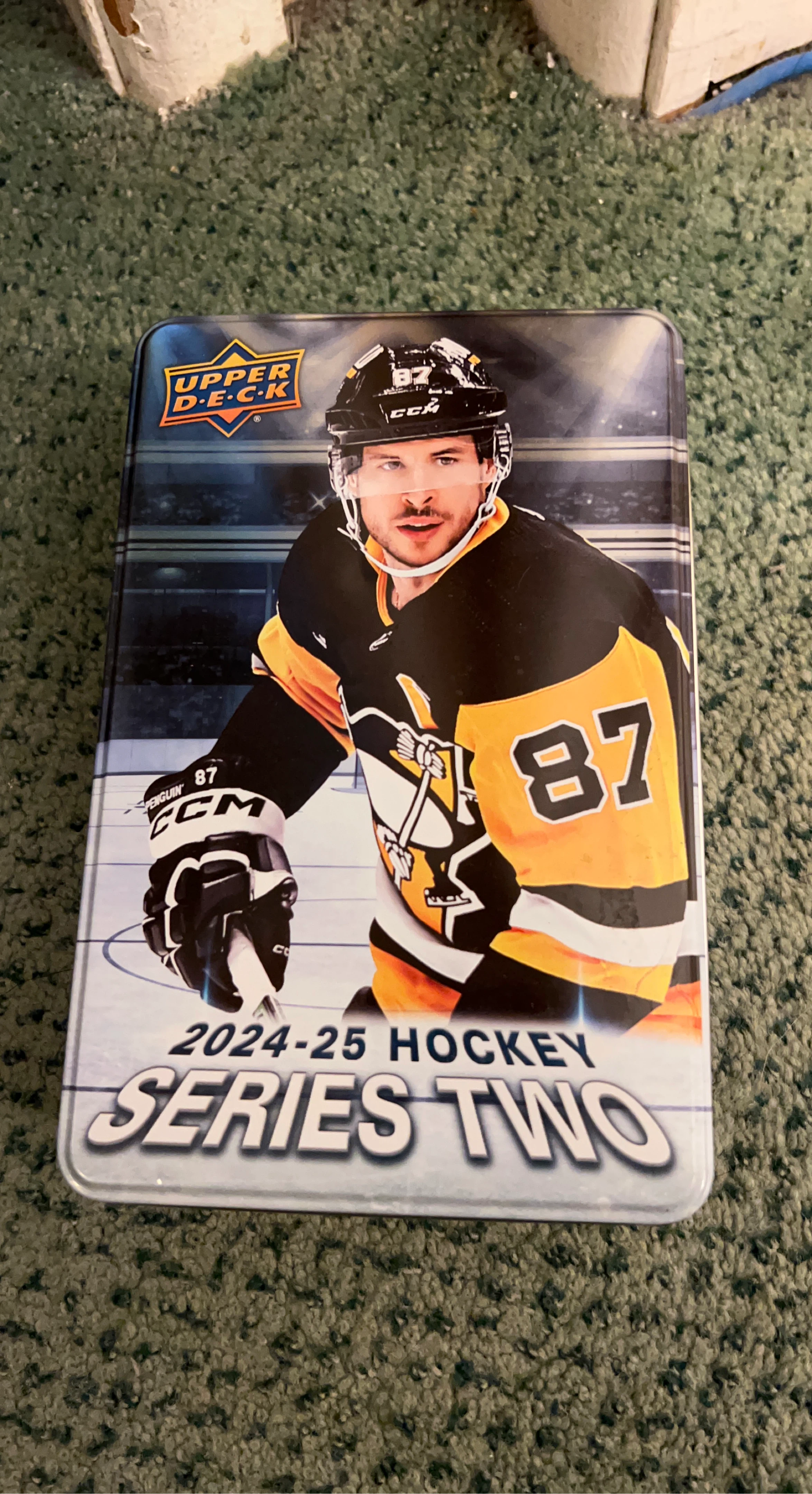 Upper Deck 2024-25 Hockey Series Two Tin