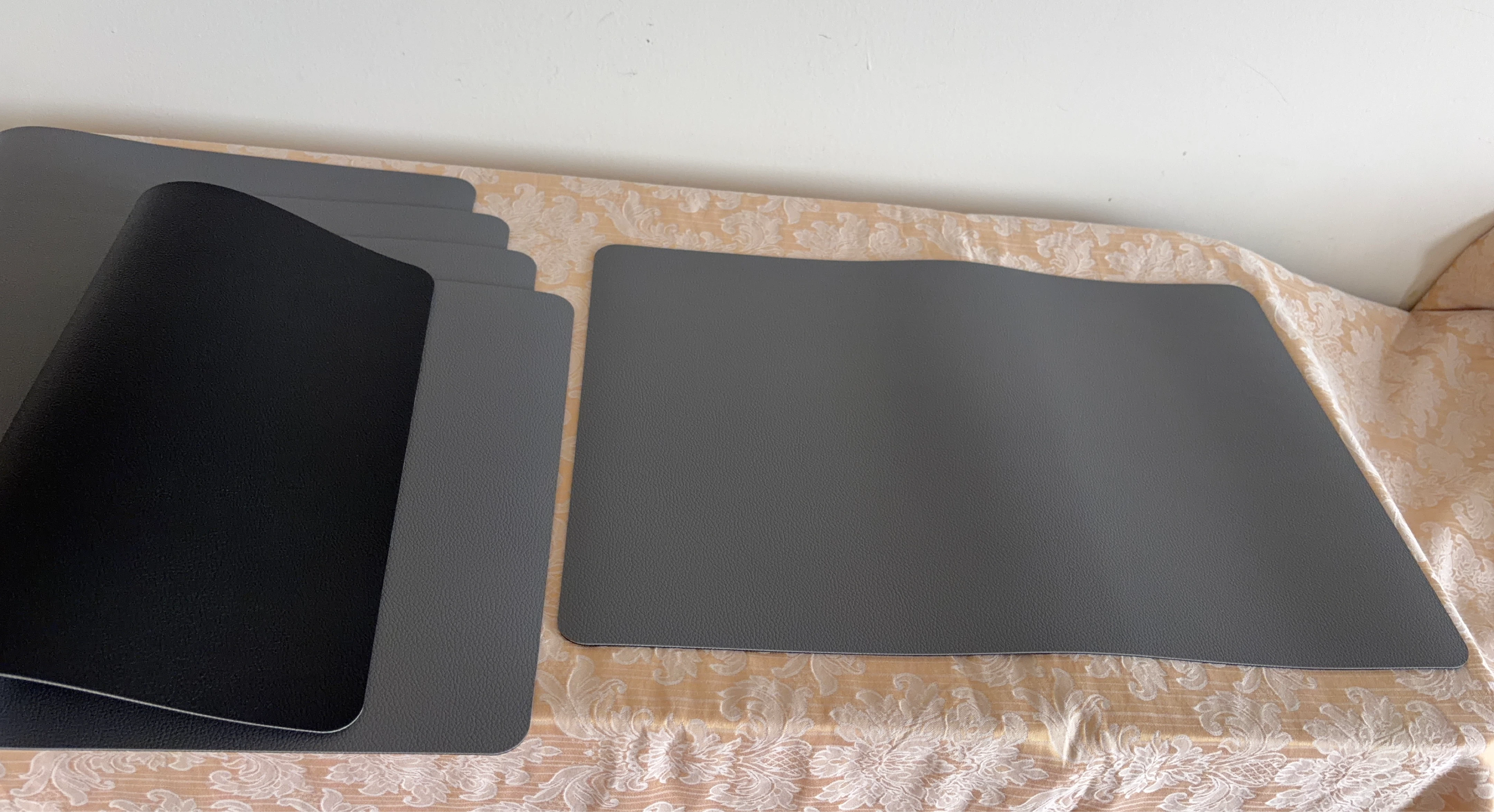 Set of 5 Grey and Black Placemats