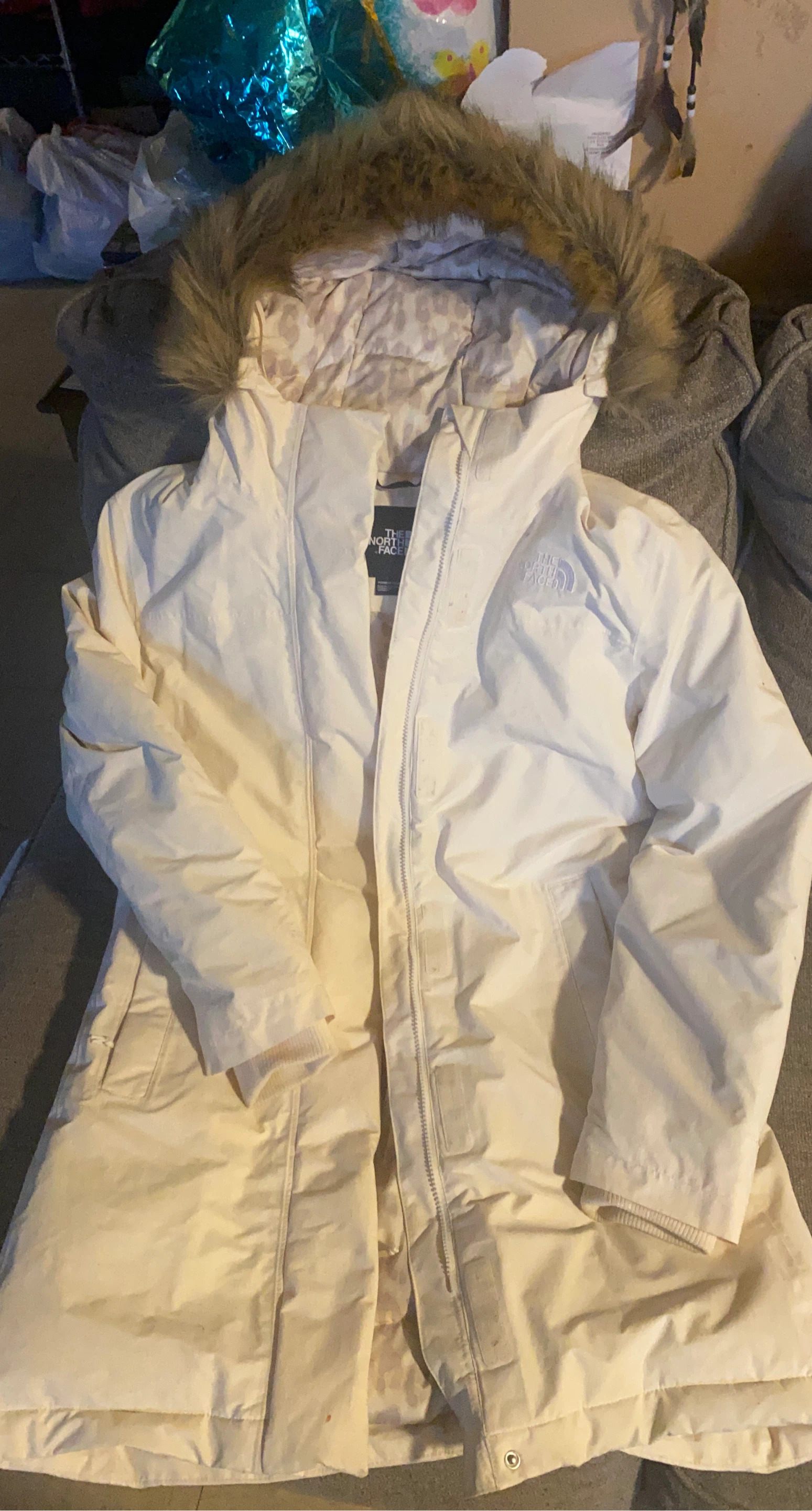 PICK UP ONLY !!! The North Face Women's Cream Parka w/ Fur Hood