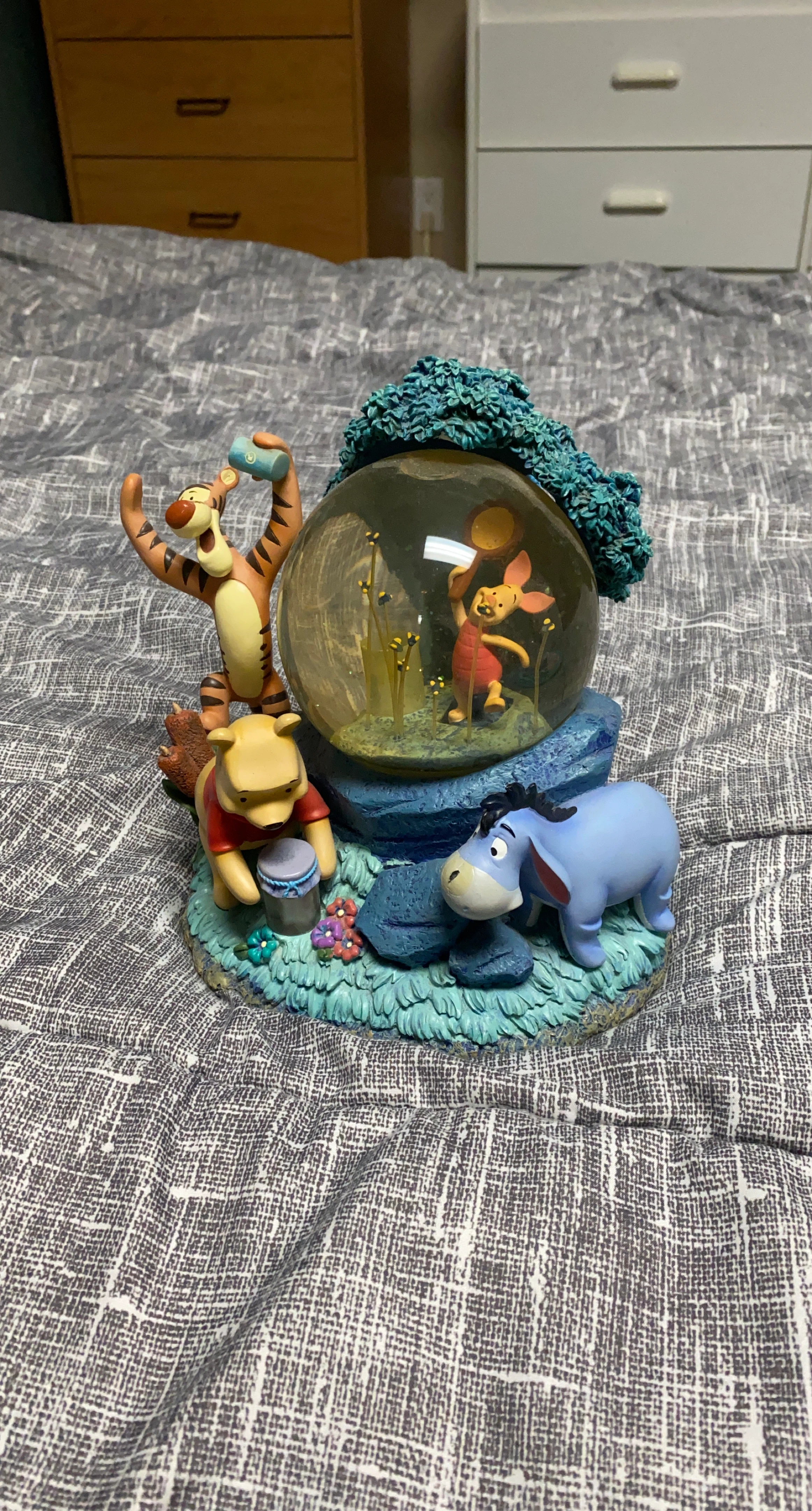 Winnie the Pooh Snow Globe