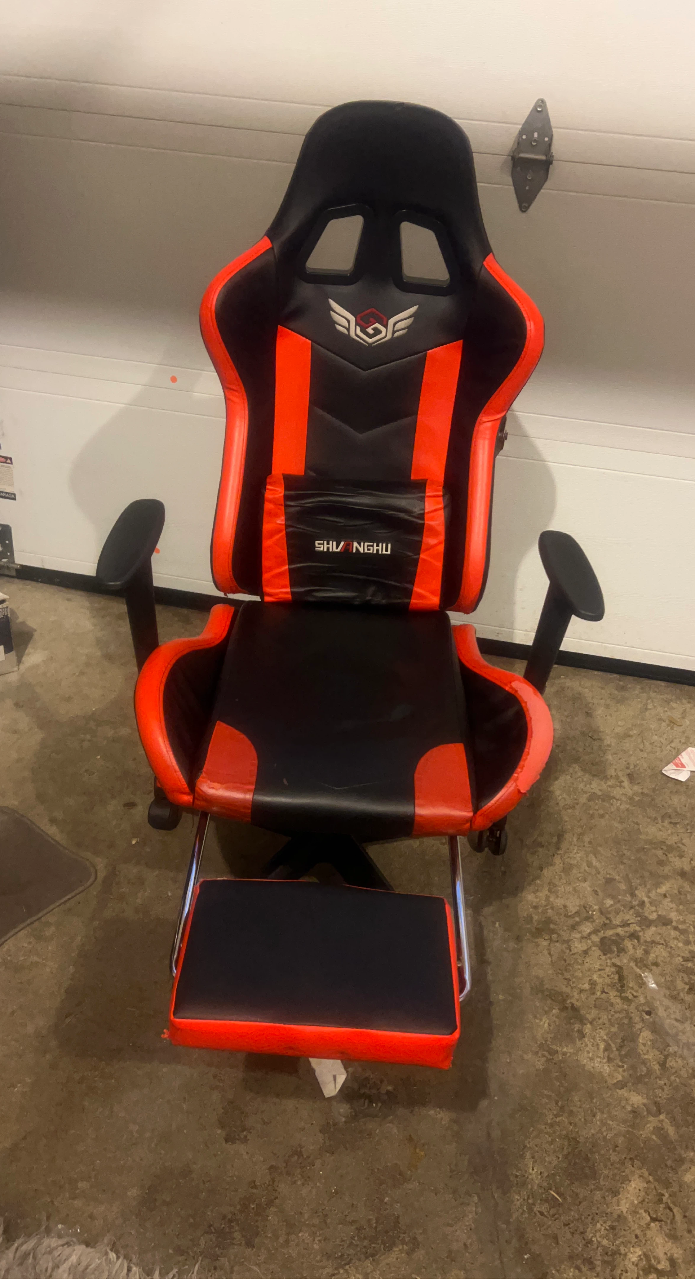 SHIVANGHU Gaming Chair with Footrest - Red & Black