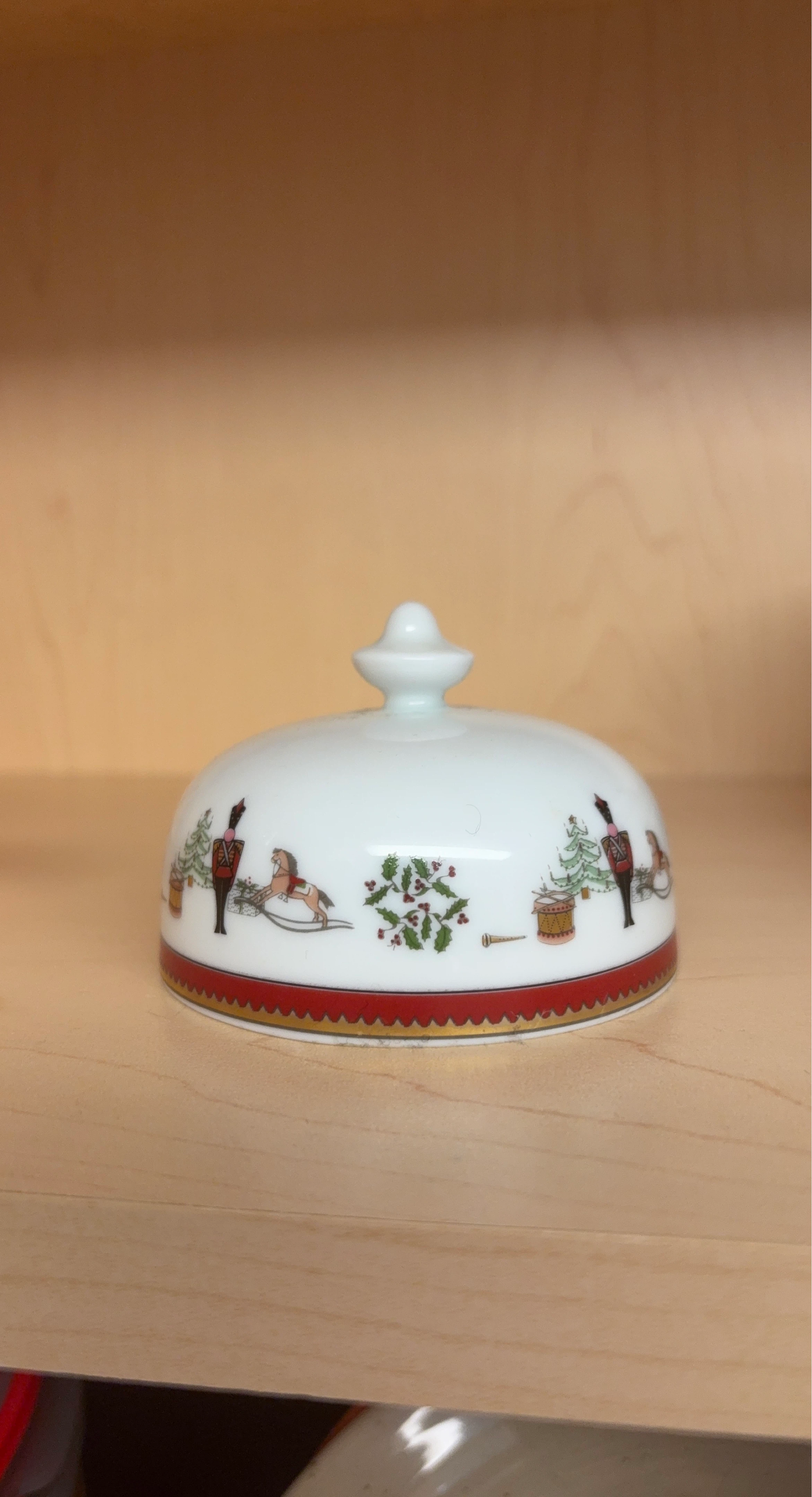 Lenox Holiday Christmas Porcelain Lid