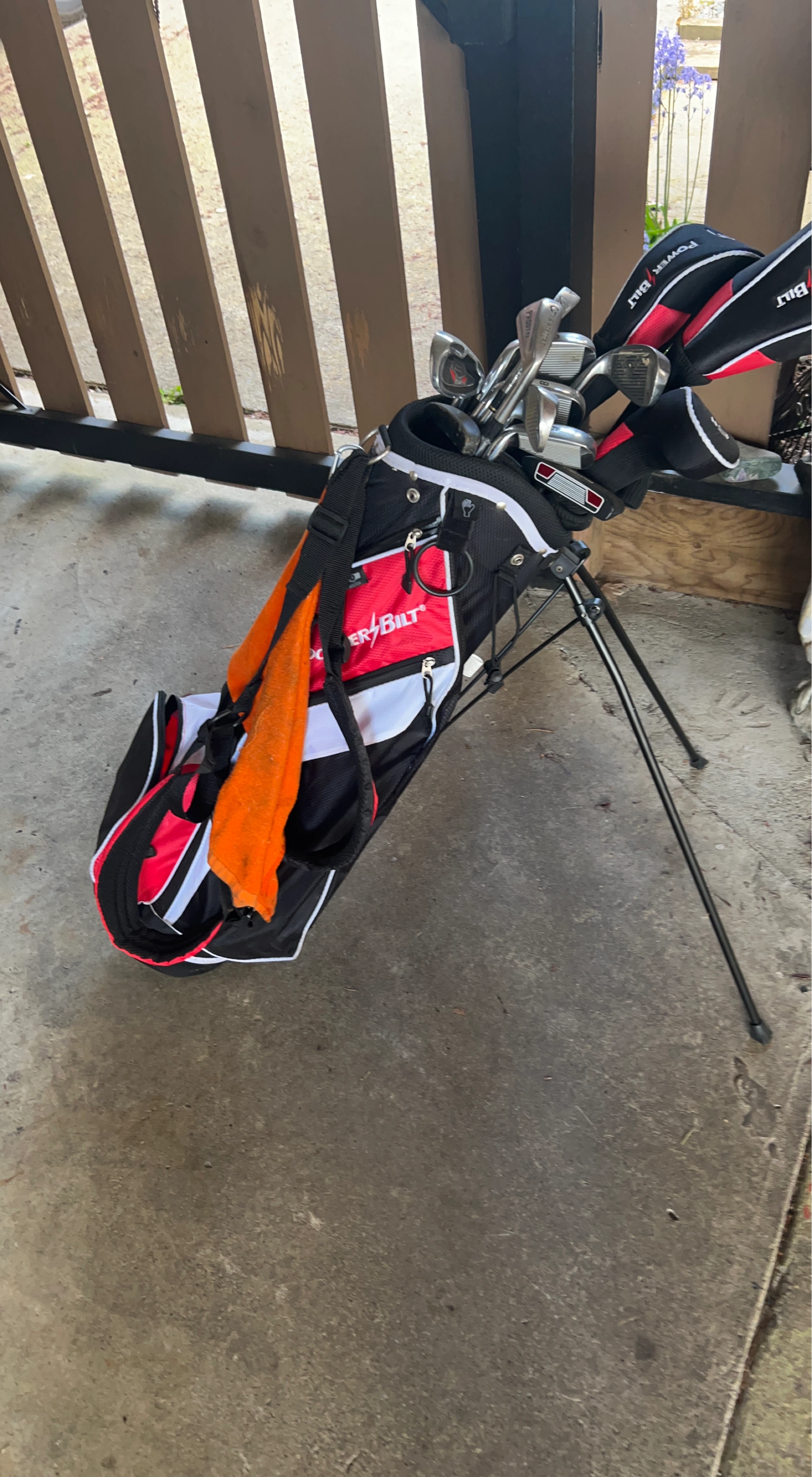 PowerBilt Golf Club Set with Bag