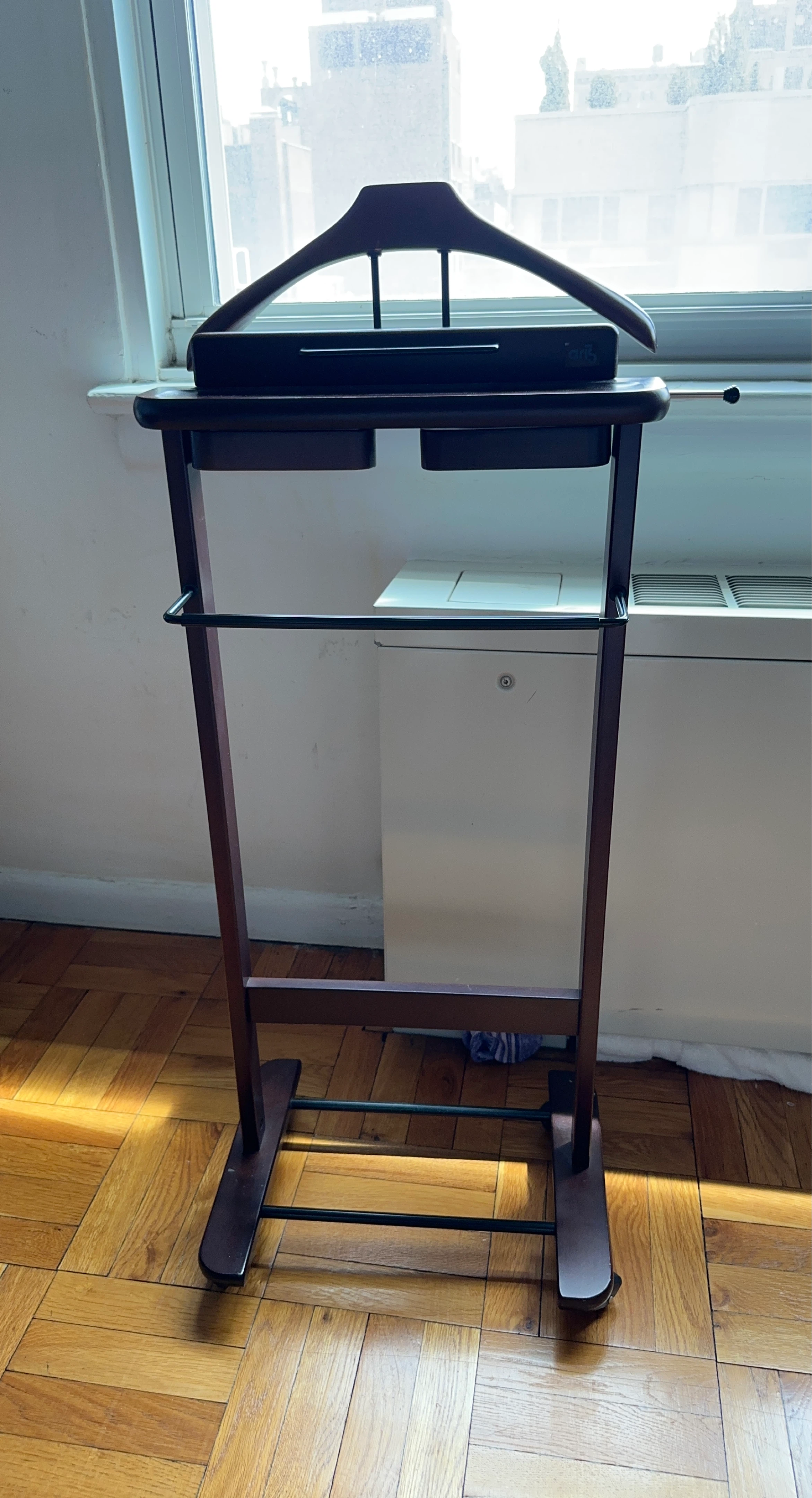 Wooden Valet Stand with Hanger
