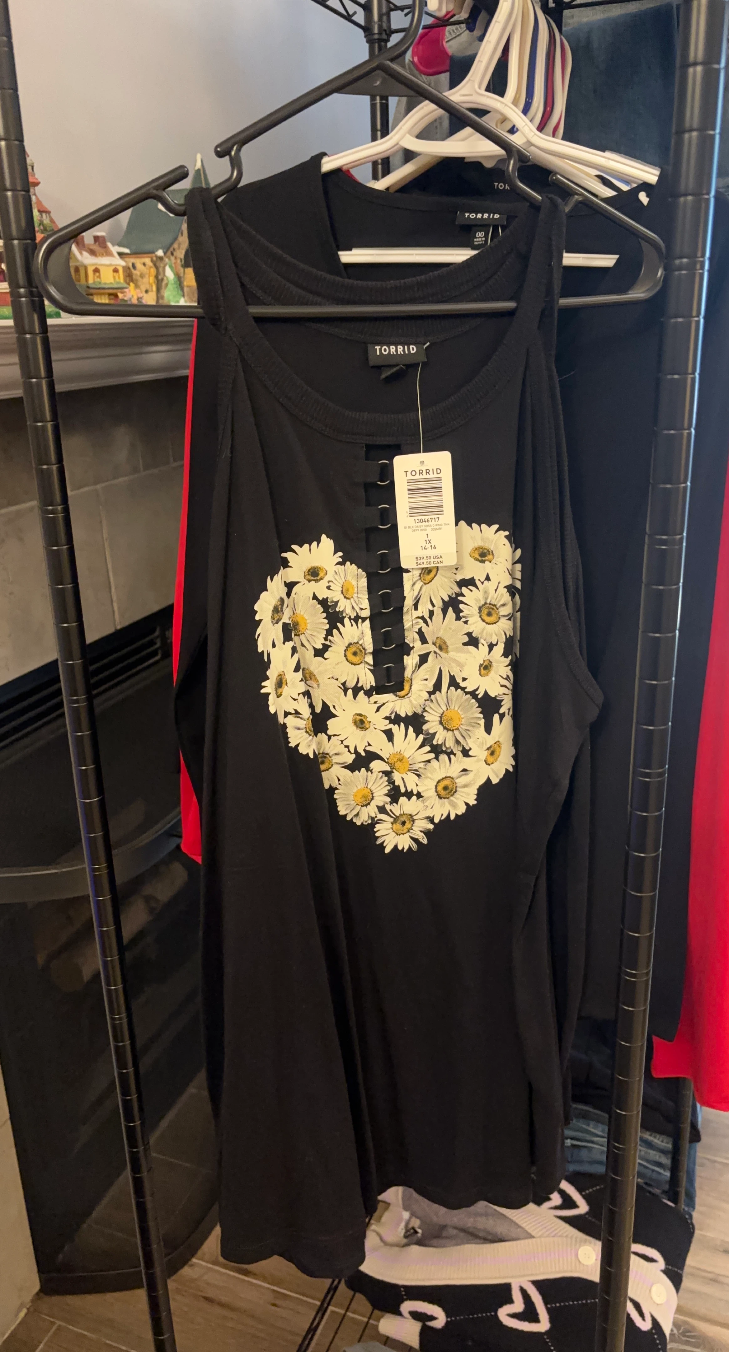 Torrid Black Daisy Heart Tank Top