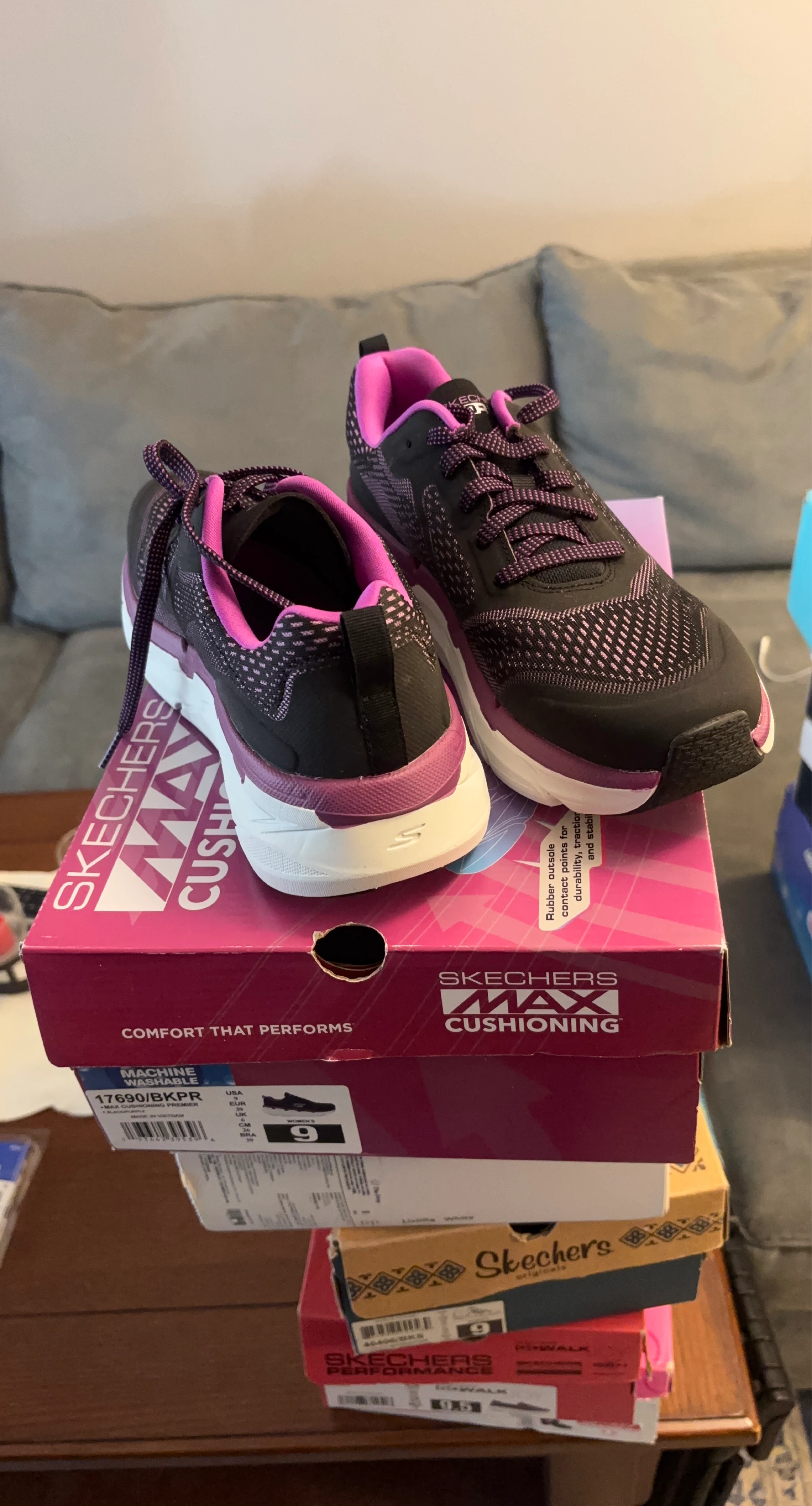 Skechers Max Cushioning Women's Shoe