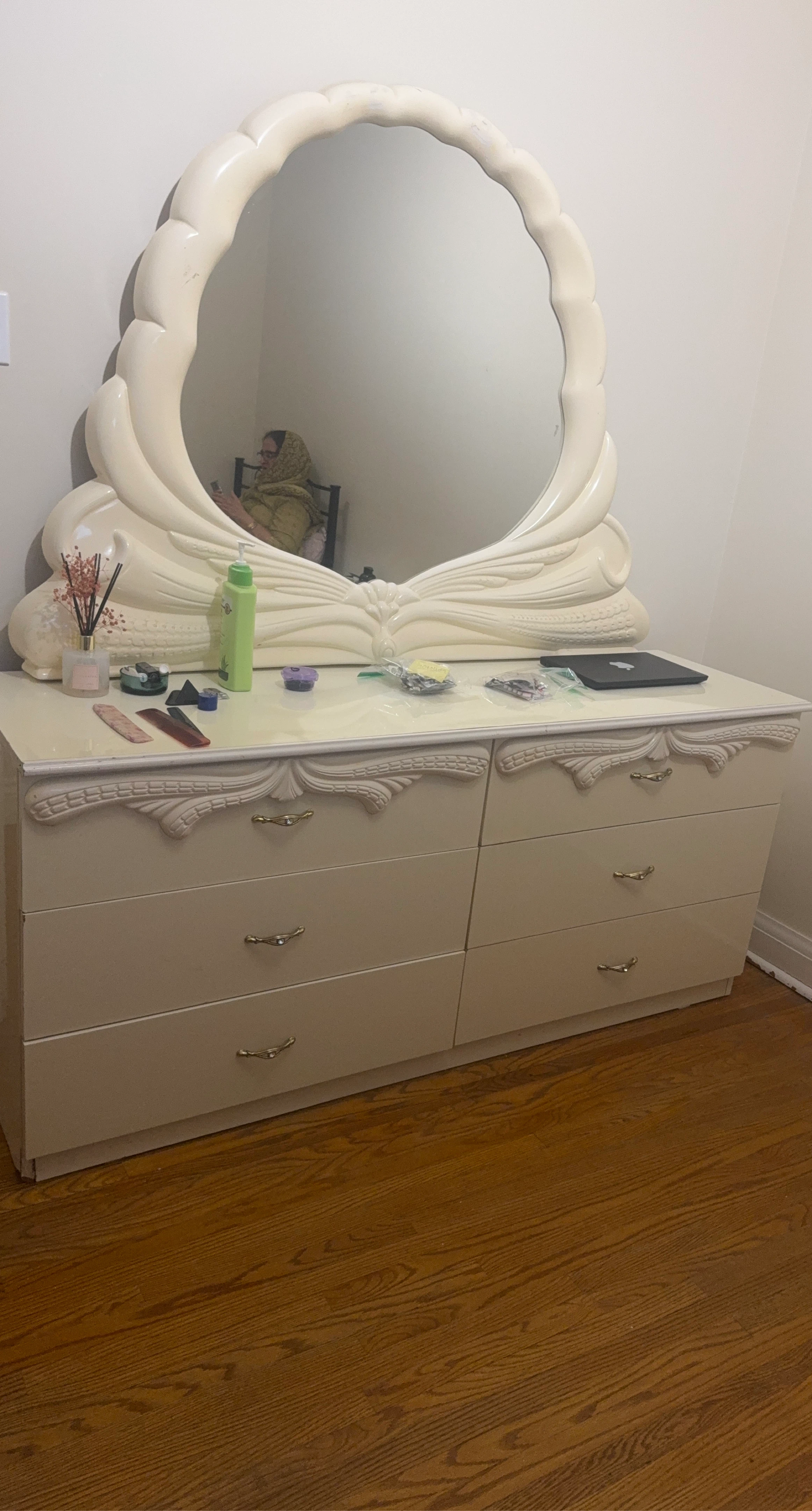 Cream Dresser with Mirror