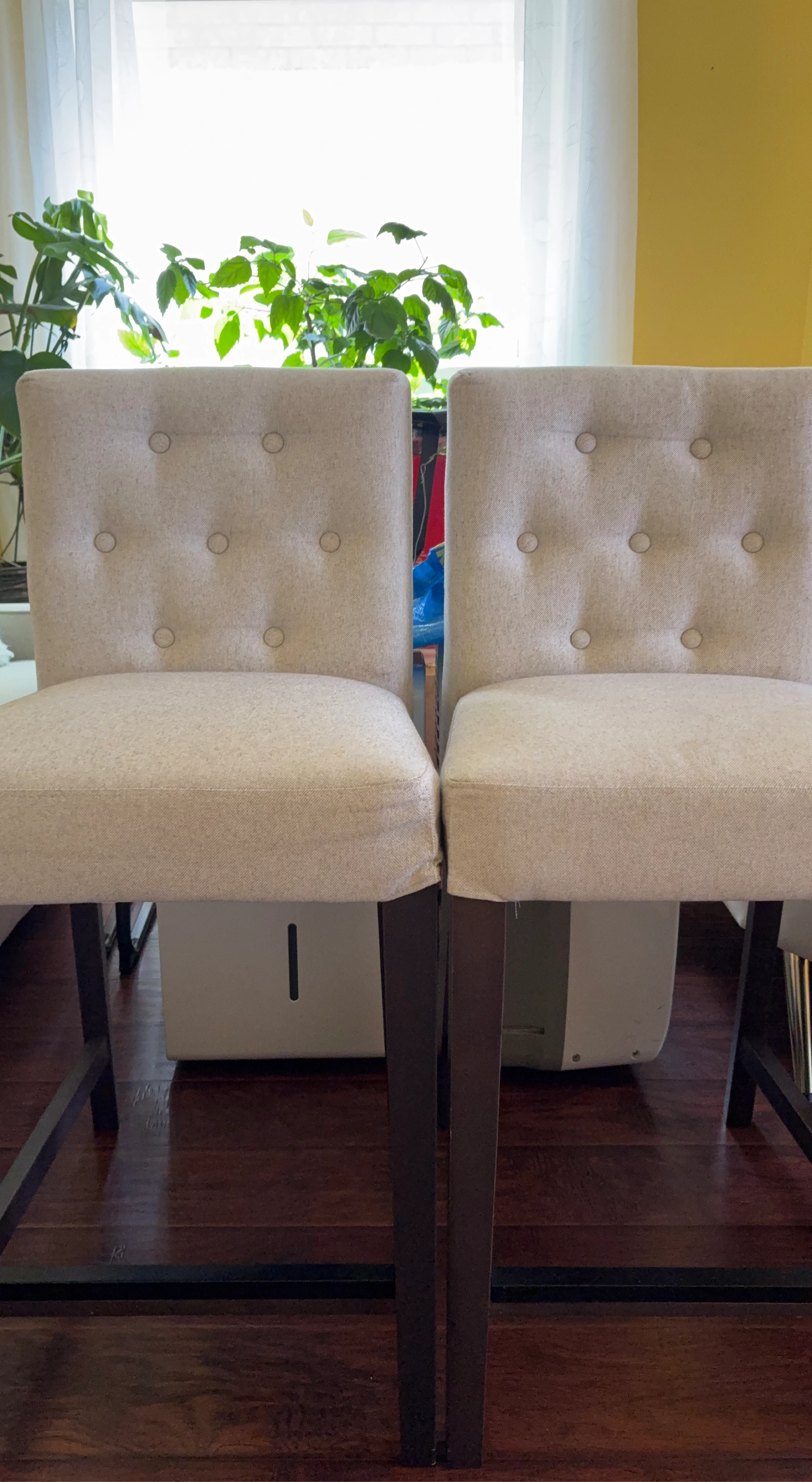 Set of 2 Tufted Upholstered Bar Stools