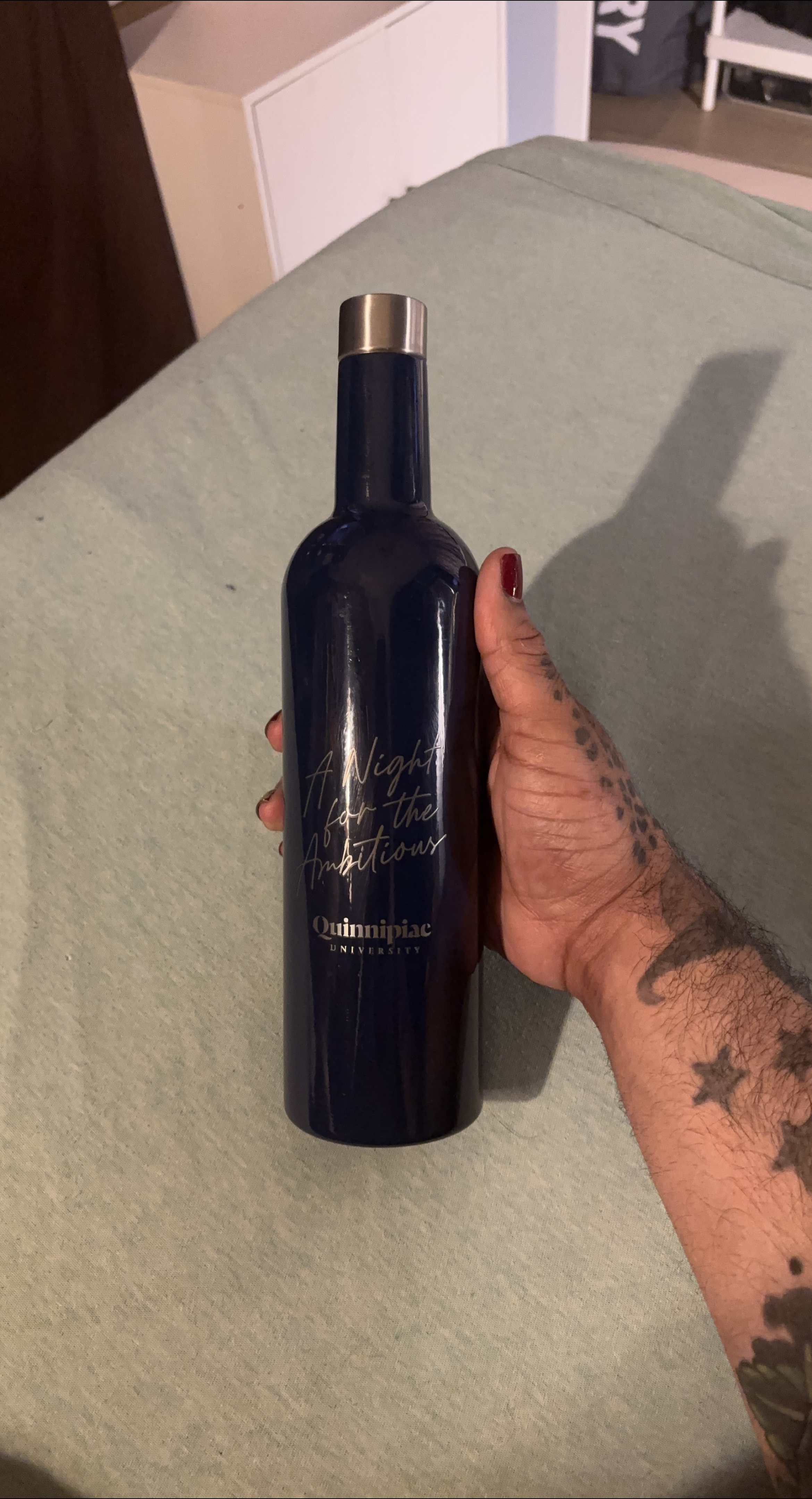 🌱 Quinnipiac University "A Night for the Ambitious" Water Bottle - photo 2
