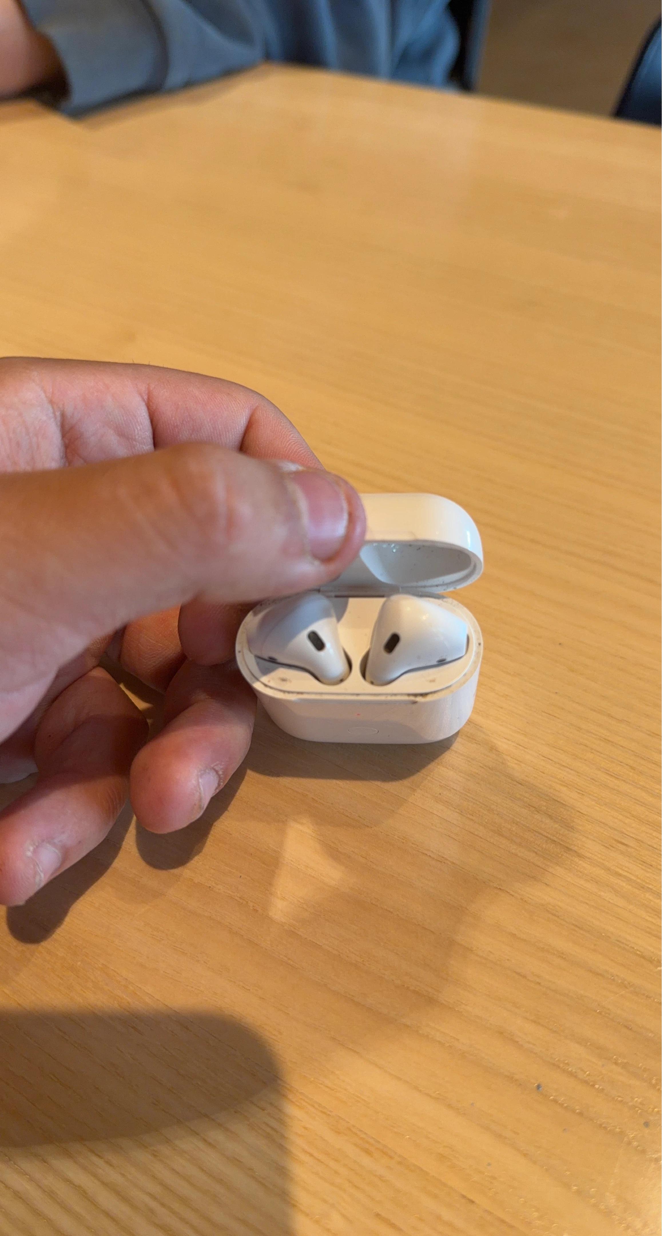 Apple AirPods Pro (1st Gen) with Charging Case