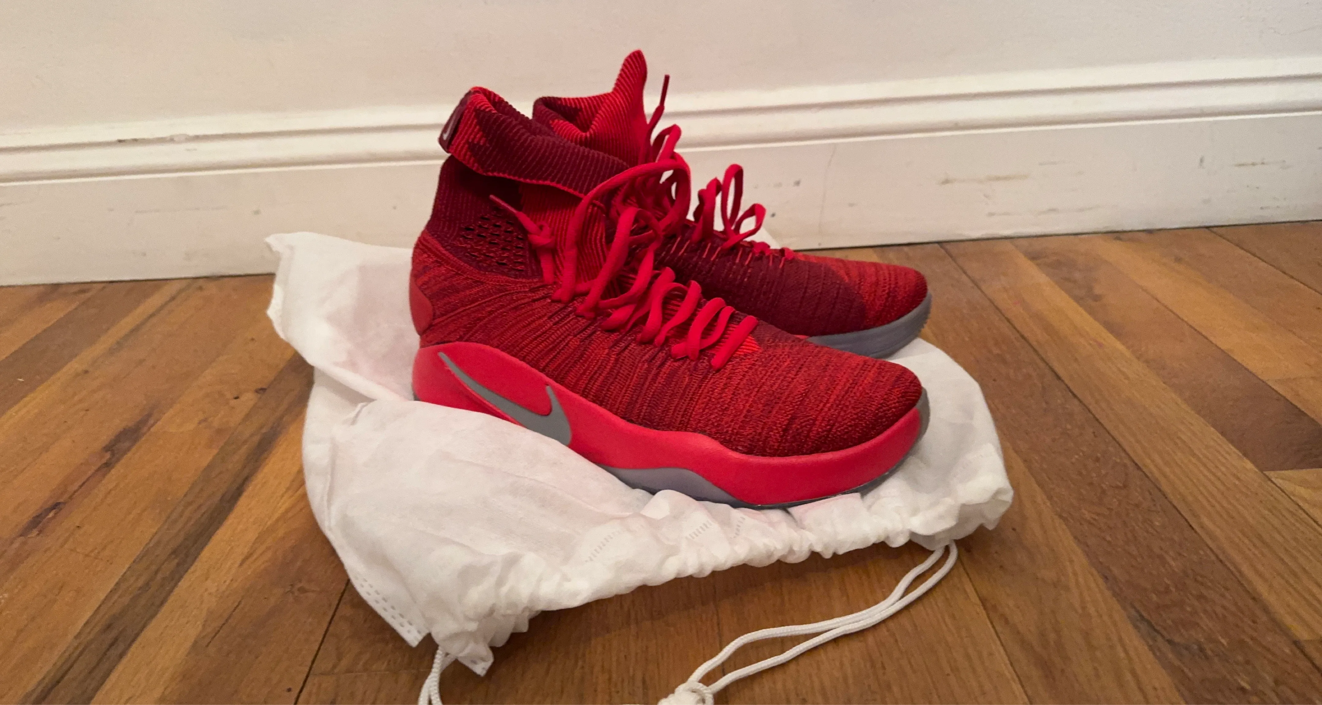 Nike Hyperdunk Red Basketball Shoes