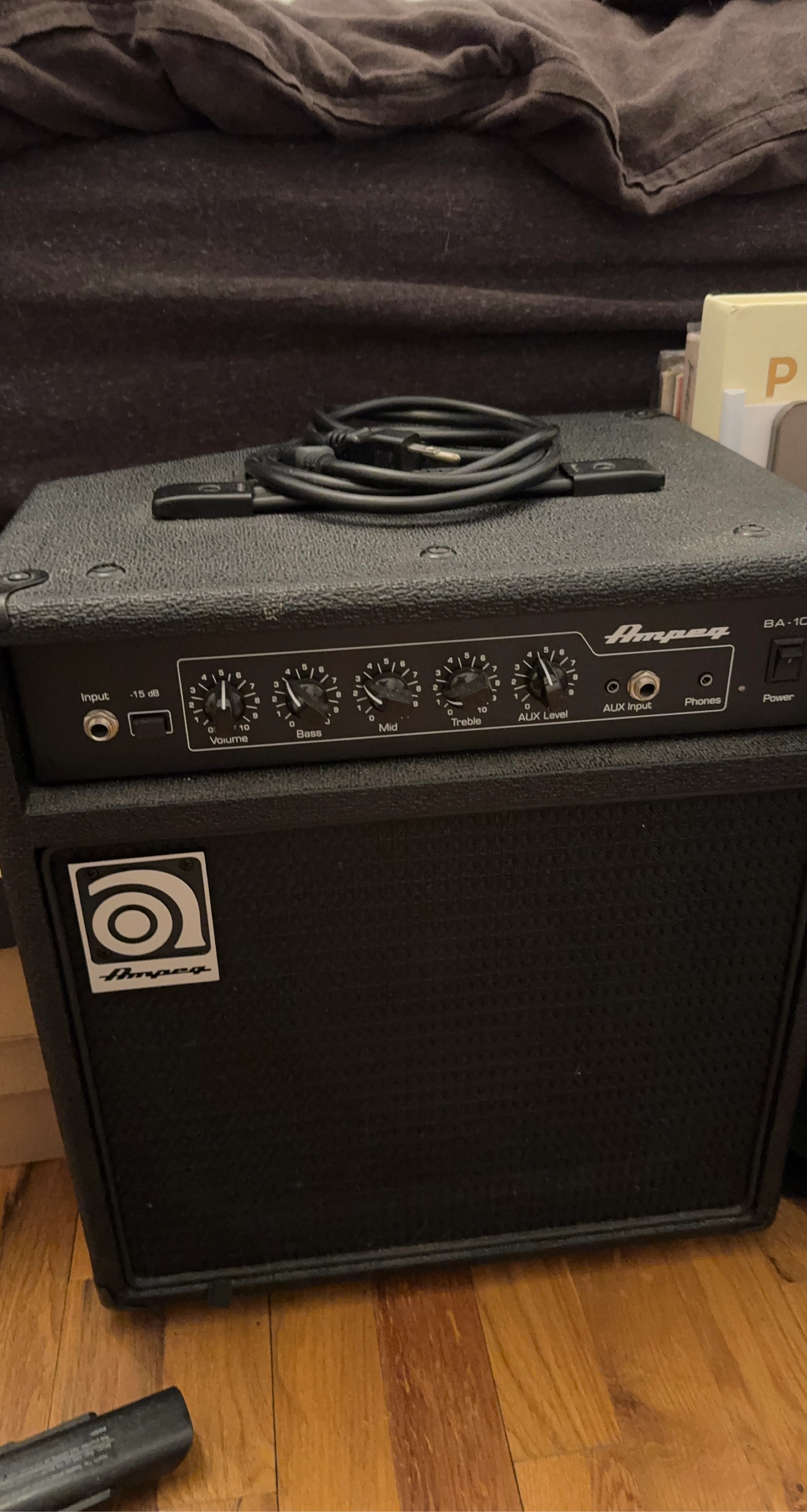Ampeg BA-108 v2 Bass Amplifier